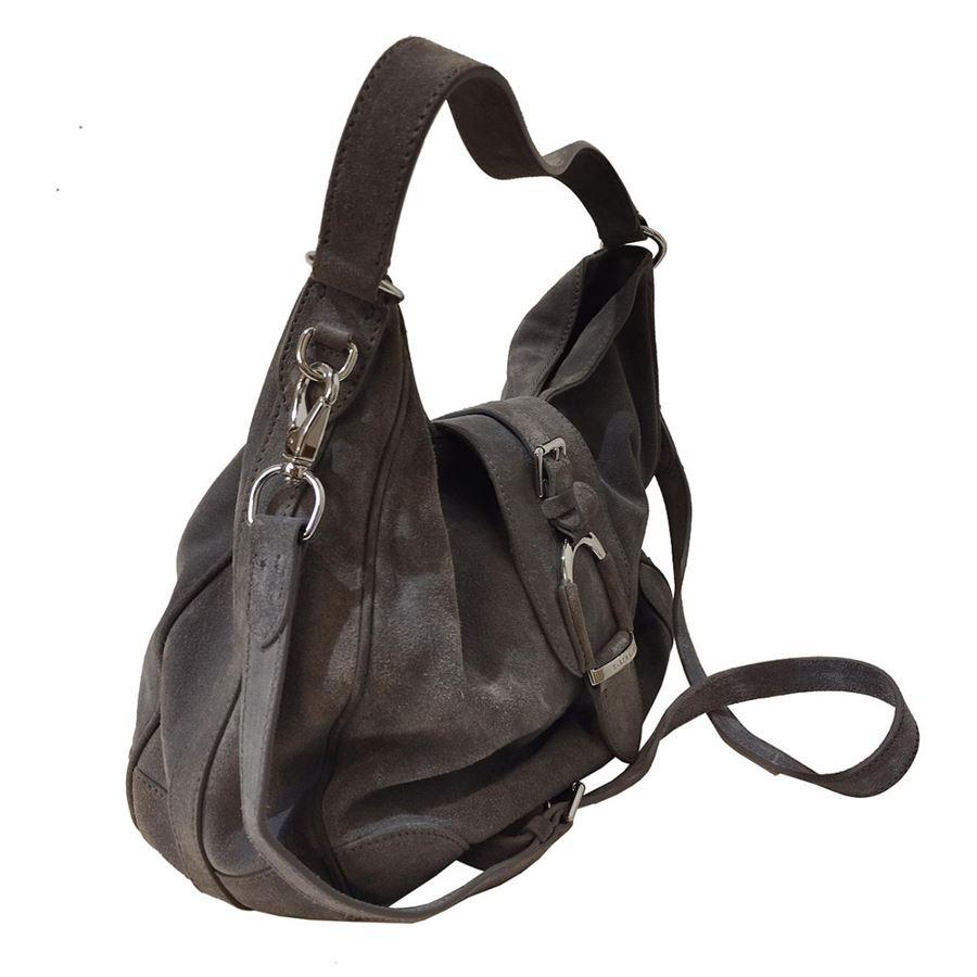 Soft stirrup bag
Suede
Grey color
Soft stirrup
Can be worn crossbody or on shoulder
Internal zip pocket and phone holder
Cm 38 x 30 x 13 (14,9 x 11,8 x 5,11 inches)
