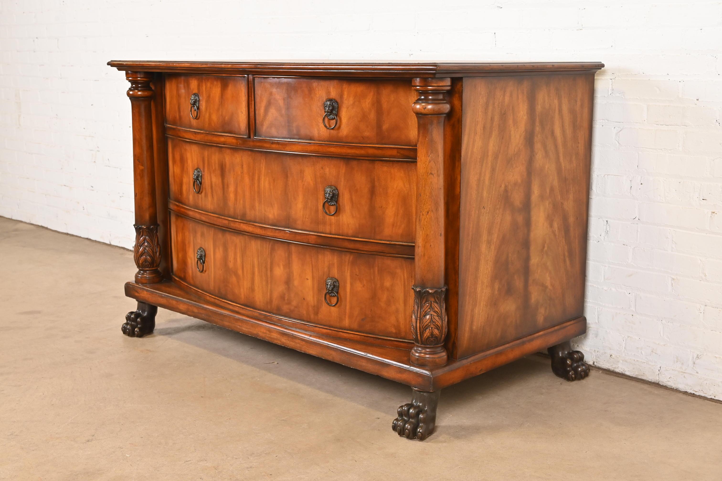 Commode en acajou flammé de style Empire américain de Ralph Lauren Bon état - En vente à South Bend, IN
