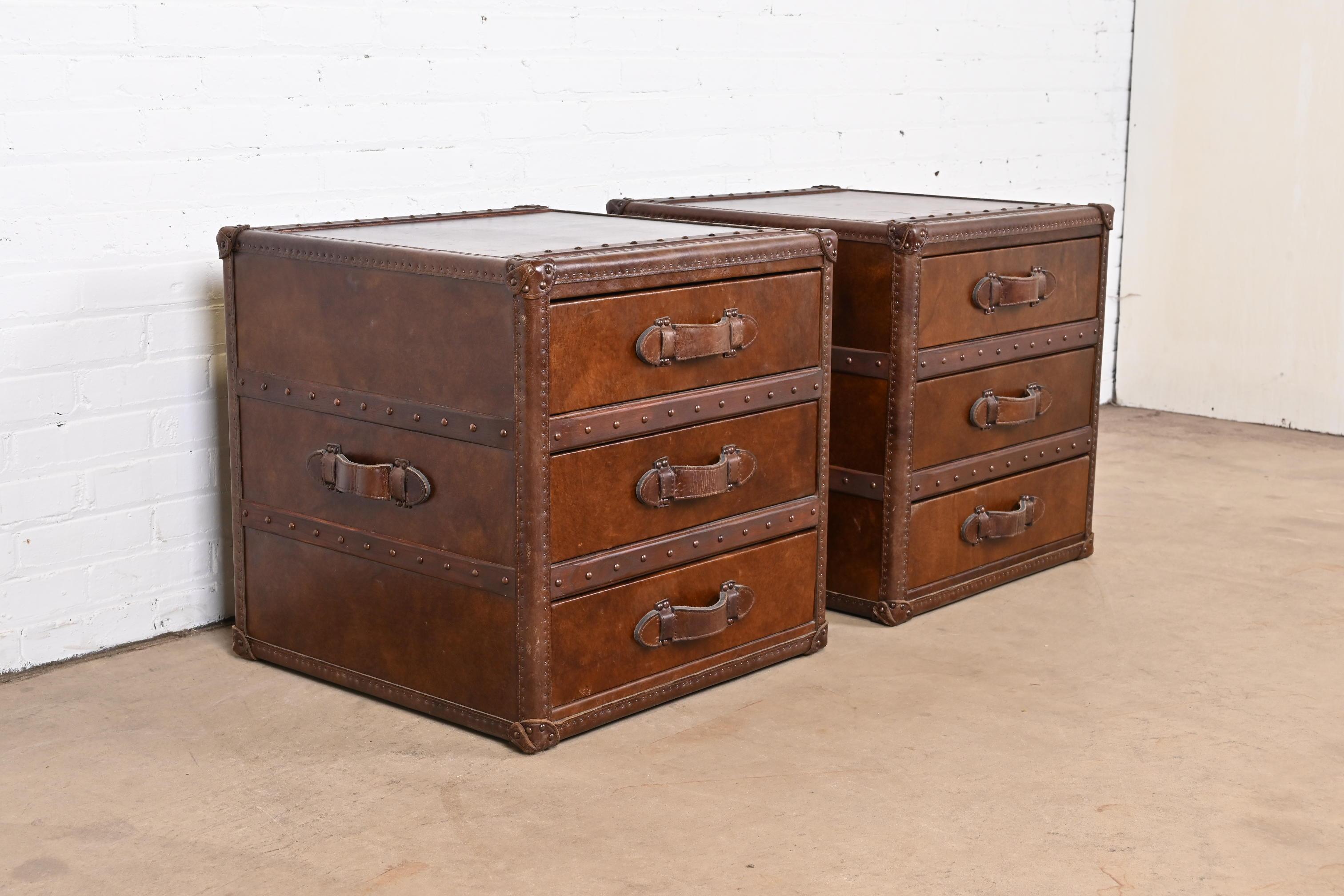 Ralph Lauren Style Leather Wrapped Trunk Form Bedside Chests, Pair In Good Condition In South Bend, IN
