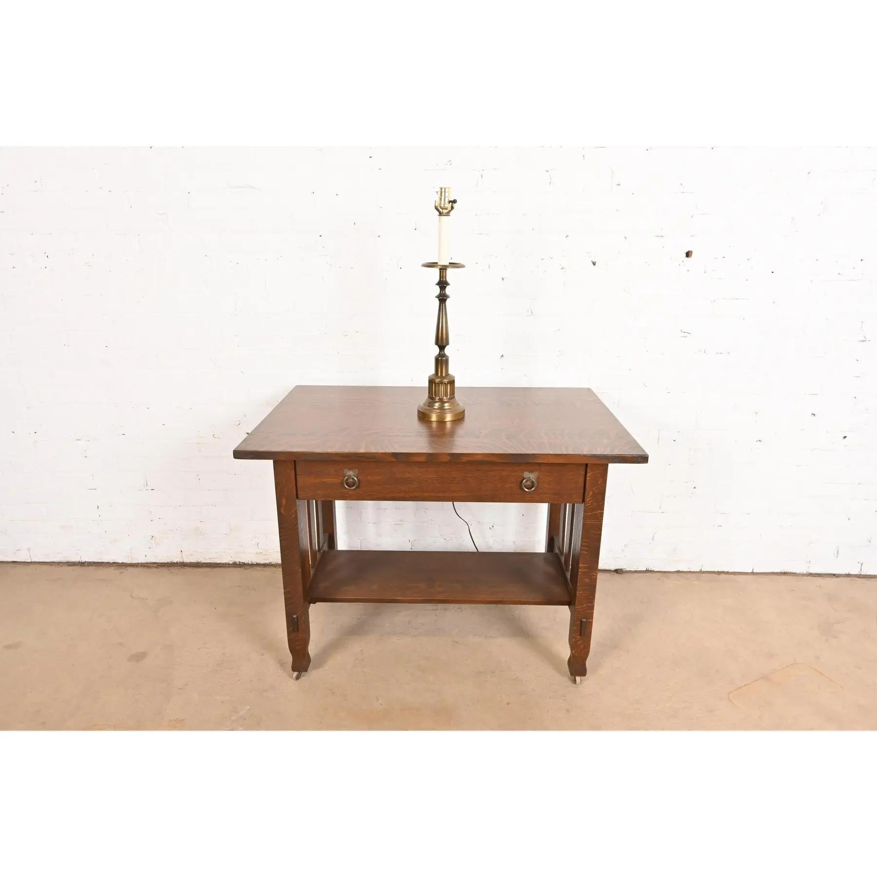 Ralph Lauren Style Mid-Century Hollywood Regency Brass Candlestick Table Lamp For Sale 6