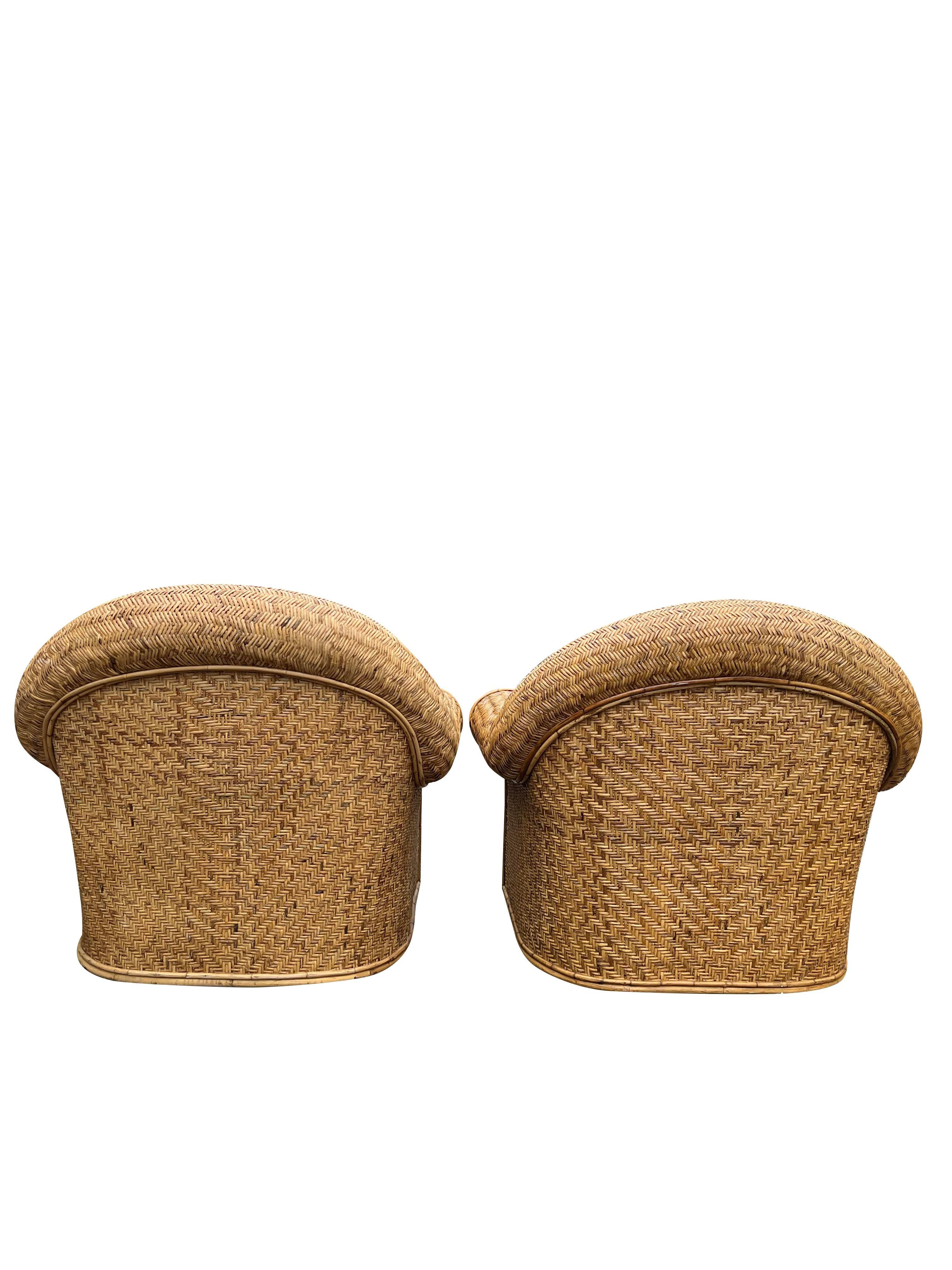Sedie in vimini di rattan intrecciato stile Ralph Lauren in stile Boho Chic costiero a coppia In condizioni buone in vendita a Saddle River, NJ