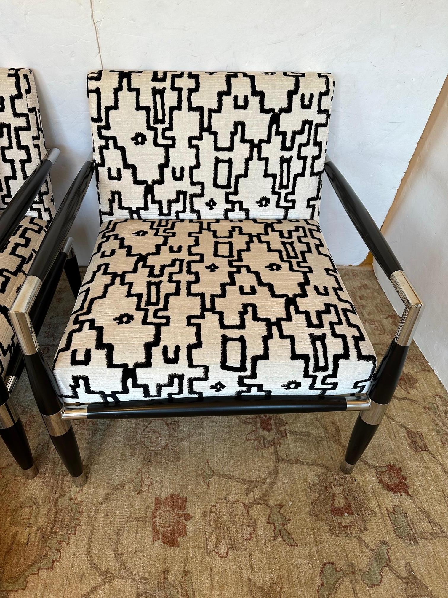  Ralph Lauren Super Stylish Pair of  Black and White Upholstered Club Chairs  In Good Condition In Hopewell, NJ