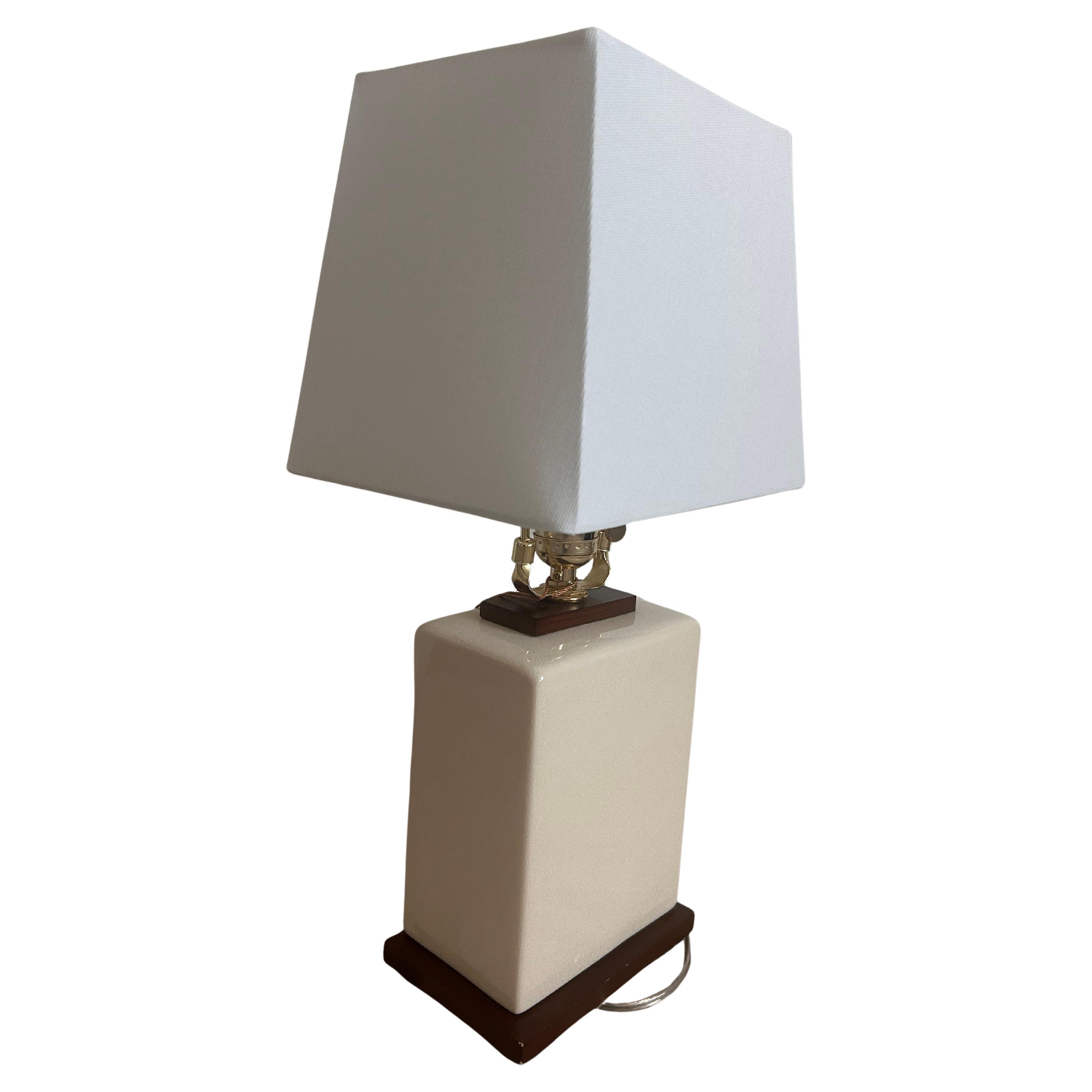 Lámpara de mesa de porcelana china tradicional Ralph Lauren, crema/marfil Chippendale chino en venta