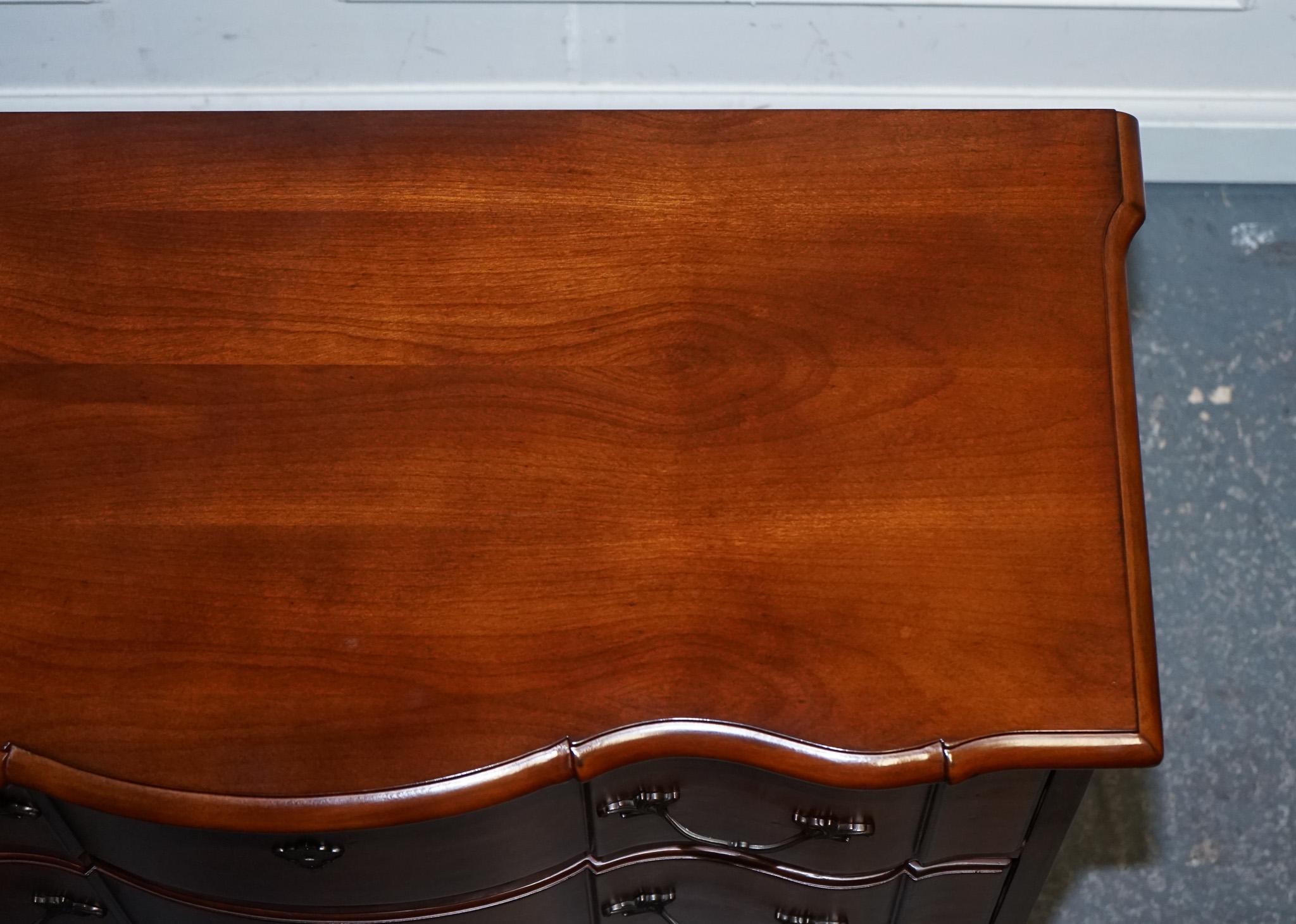 Ralph Lauren - cassettiera in legno massiccio con ante in legno massiccio, stile Giorgio, d'epoca. in vendita 4