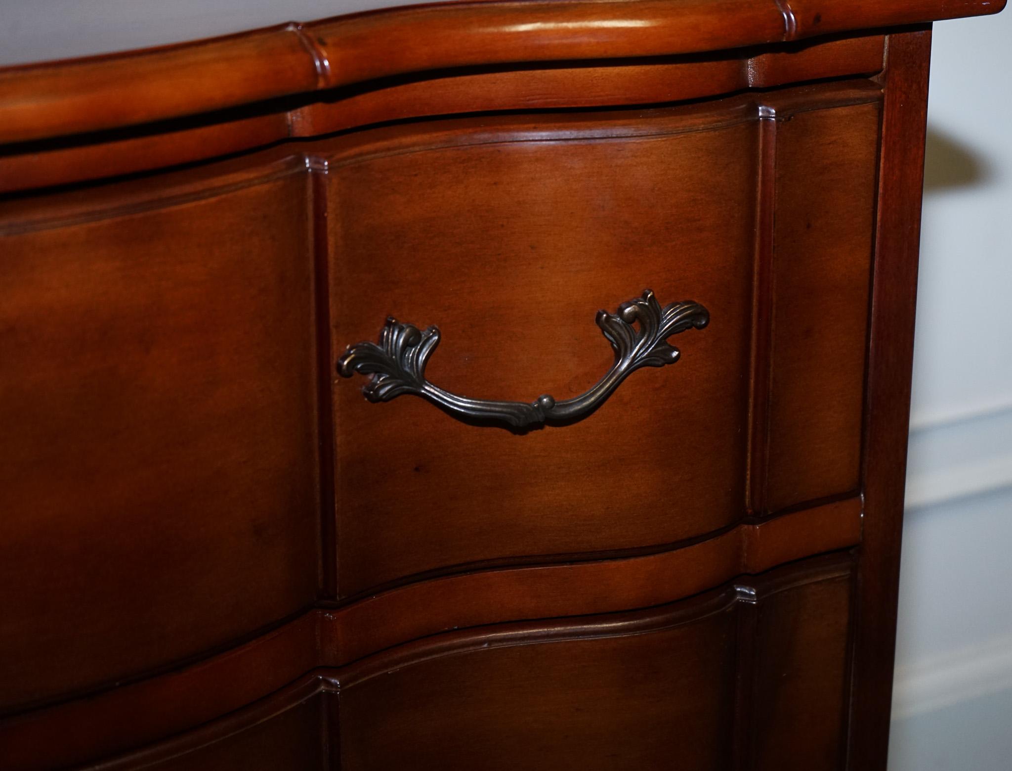 Ralph Lauren - cassettiera in legno massiccio con ante in legno massiccio, stile Giorgio, d'epoca. in vendita 1