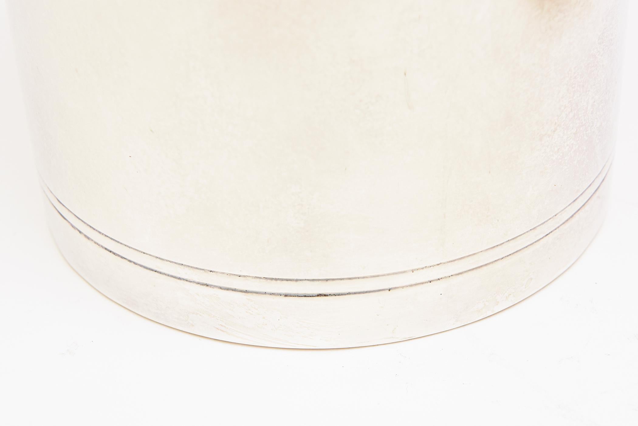 Ralph Lauren Vintage Silver Plate Ice Bucket Leather Pull Handle, Thongs Barware en vente 3