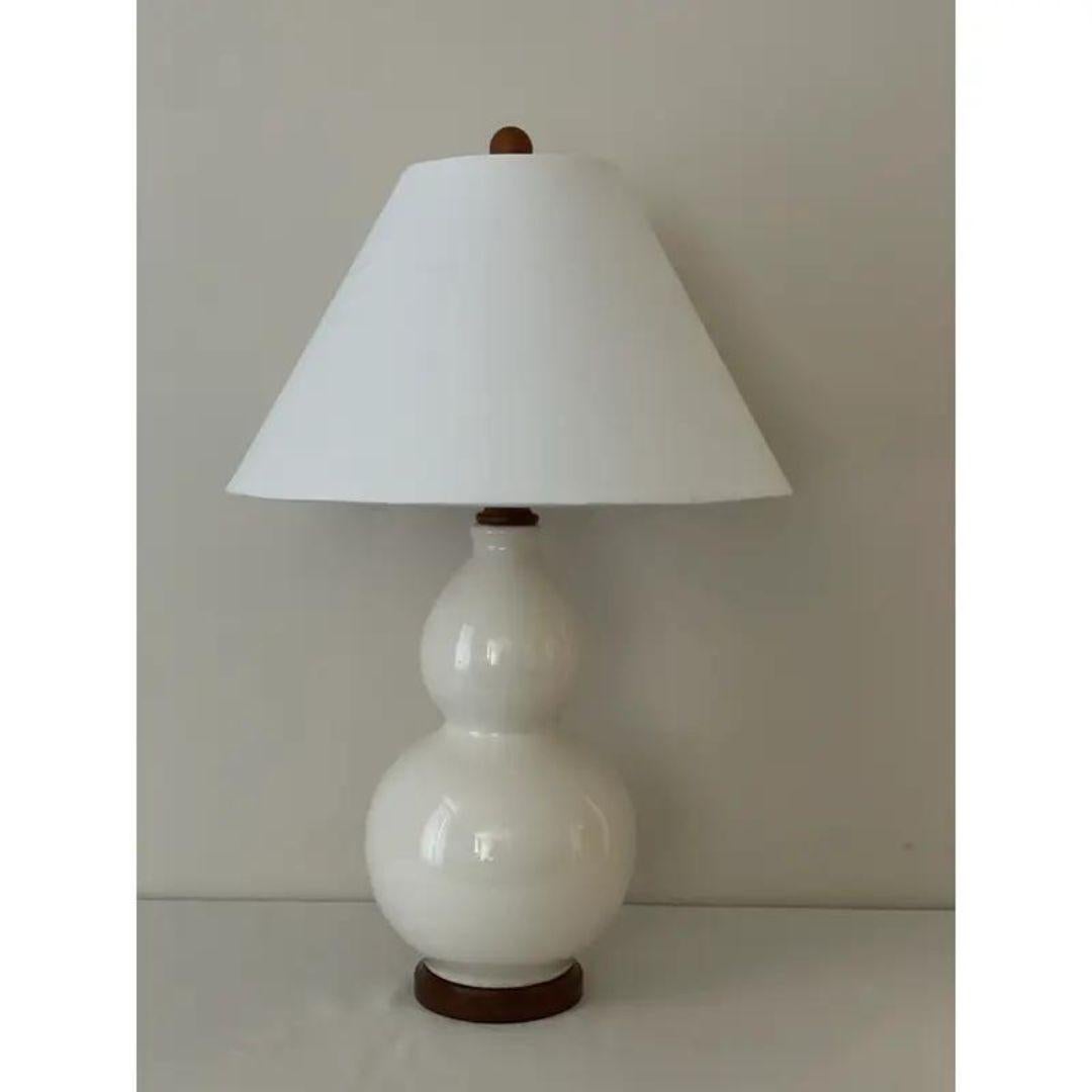 Ralph Lauren Weiß glasierte Keramik-Krakel-Doppelkürbis- Ingwerglas-Lampen aus Keramik - ein Paar (amerikanisch)