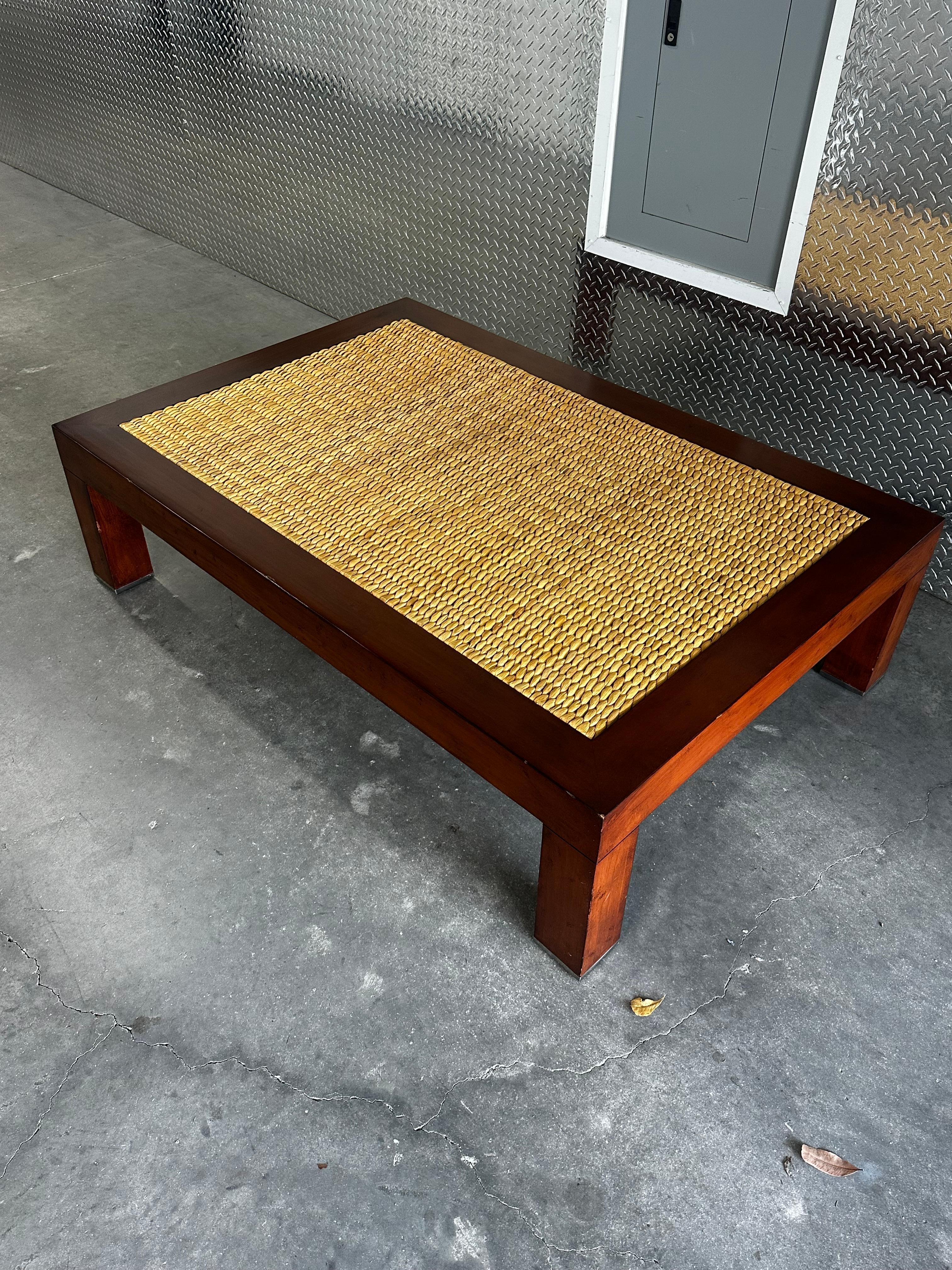 Mesa de centro Ralph Lauren Wood Modern Barn Seagrass Glass en venta 4