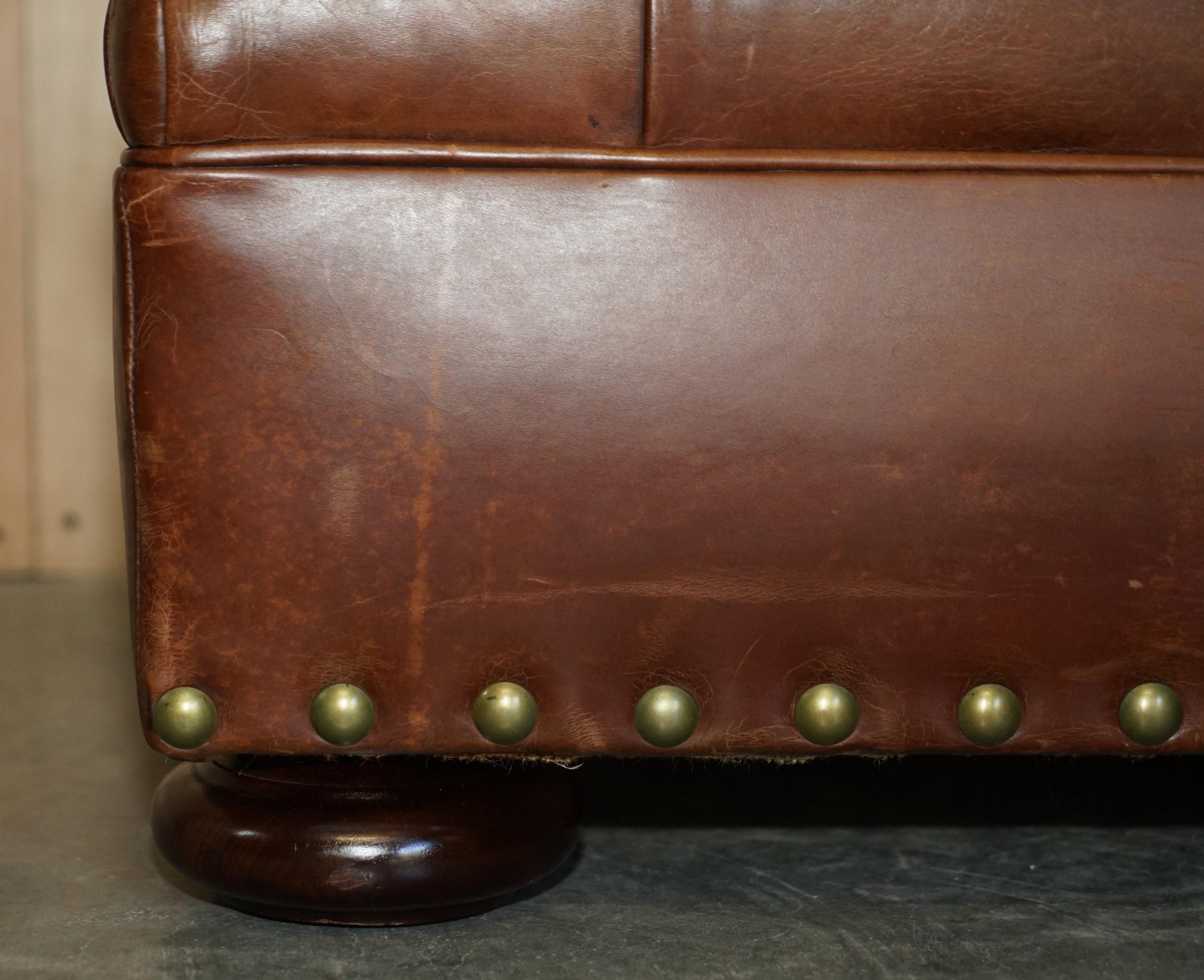Aged Brown Leather Sessel und Fußhocker Ottoman von Ralph Lauren Writer im Angebot 10