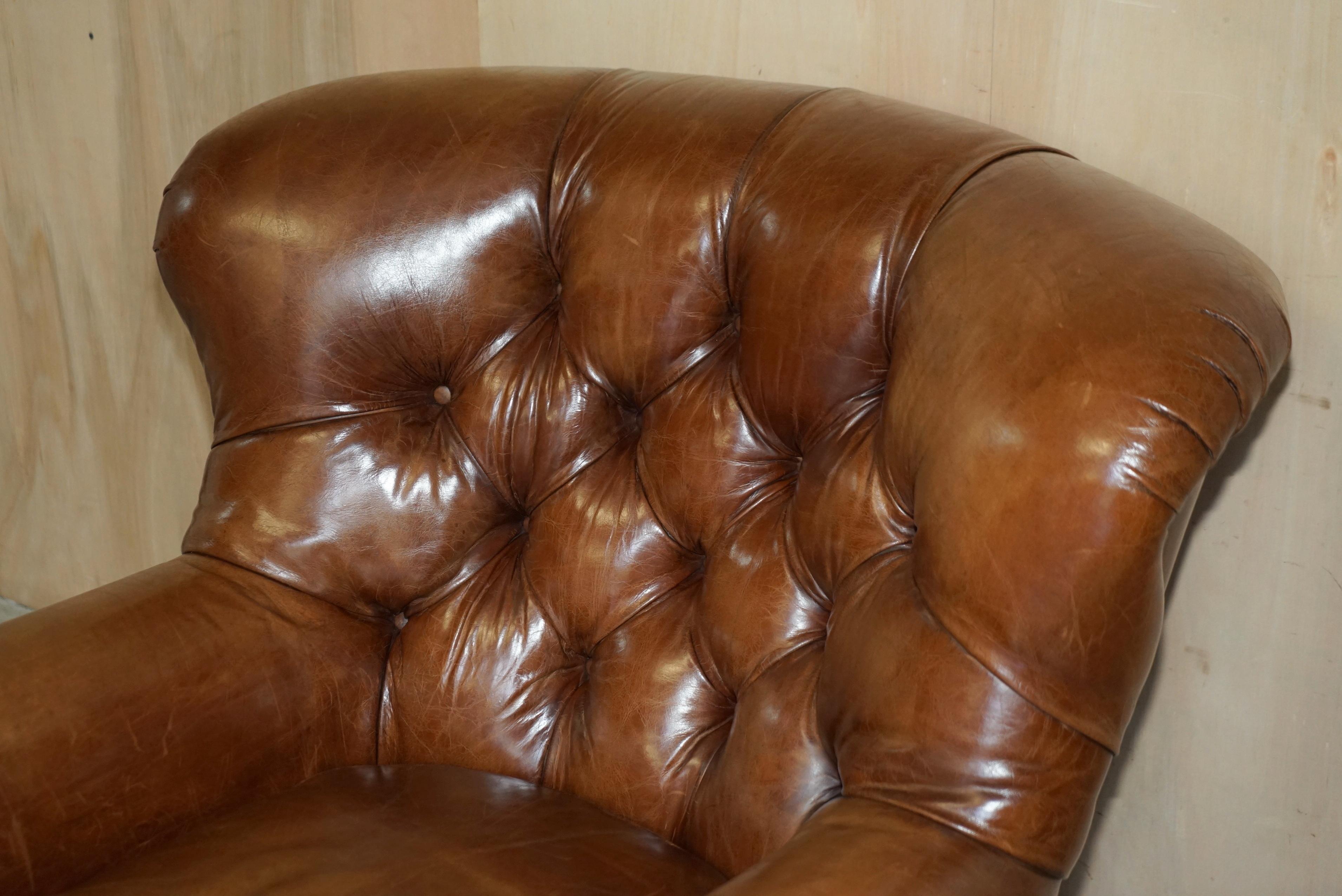 Aged Brown Leather Sessel und Fußhocker Ottoman von Ralph Lauren Writer (Handgefertigt) im Angebot