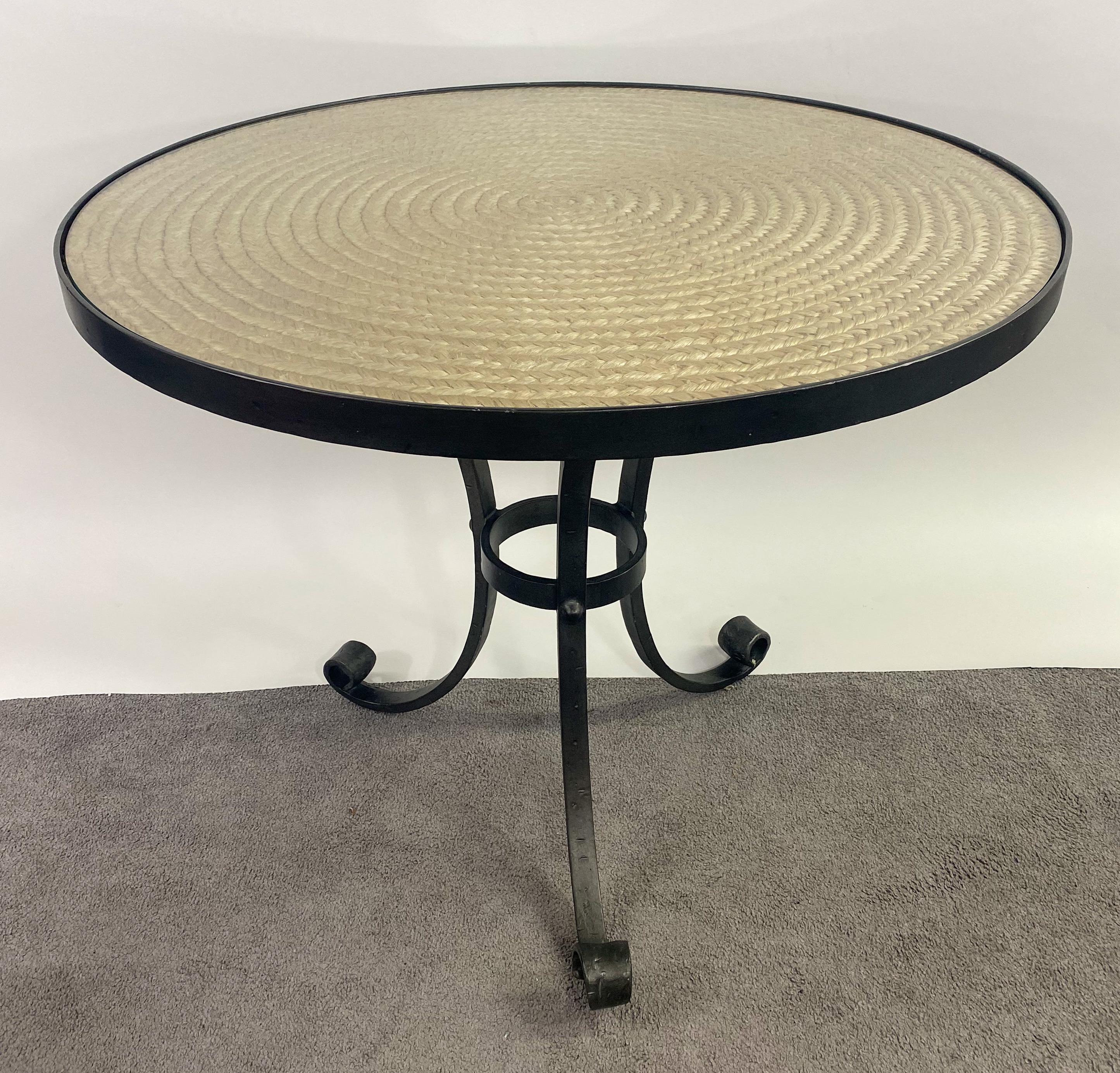 Rotin Table ronde en fer forgé Ralph Lauren «heltering Sky » pour l'intérieur ou l'extérieur en vente
