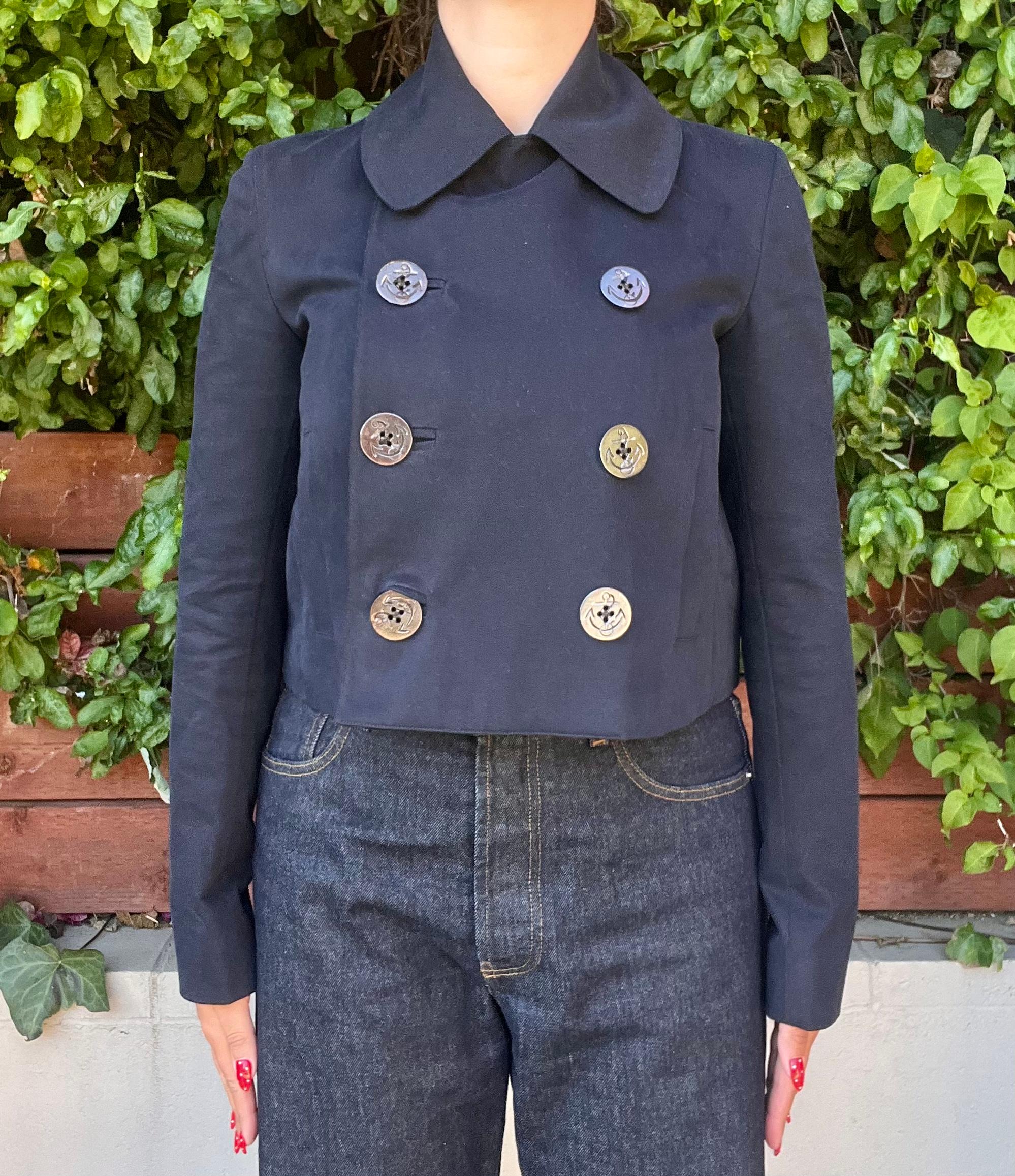 - The jacket features cropped fit
- Pockets on each side
- Six front buttons closure with anchor/ nautical motif 
- Made in Italy
- 65% cotton and 35% wool