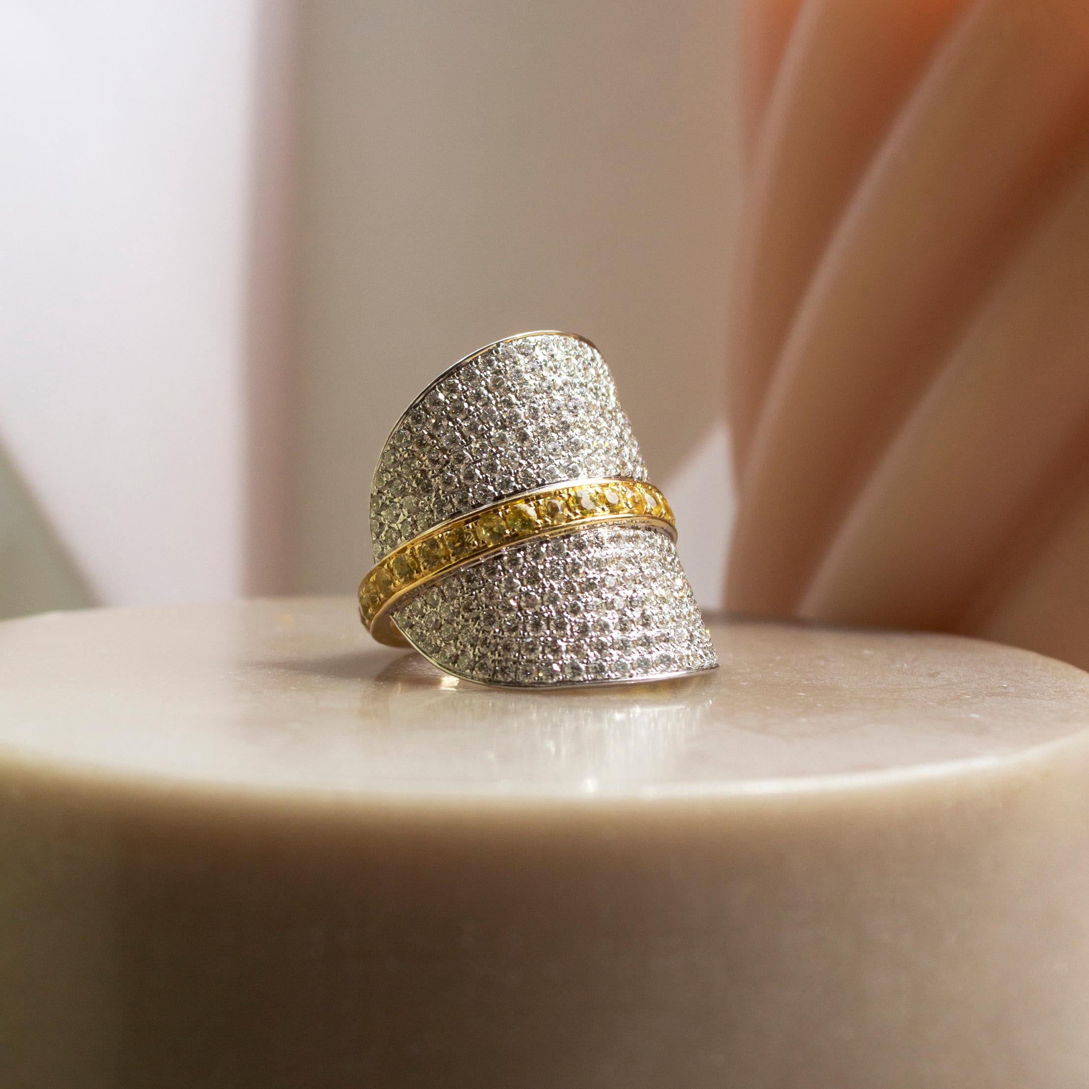 For Sale:  Ralph Masri '1919' Diamond Yellow Sapphire Cocktail Ring 3