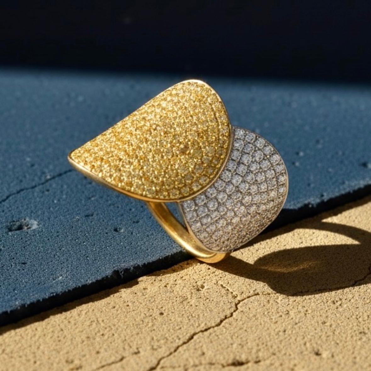 in vendita:  Anello Ralph Masri 1919 con diamante e zaffiro giallo 4