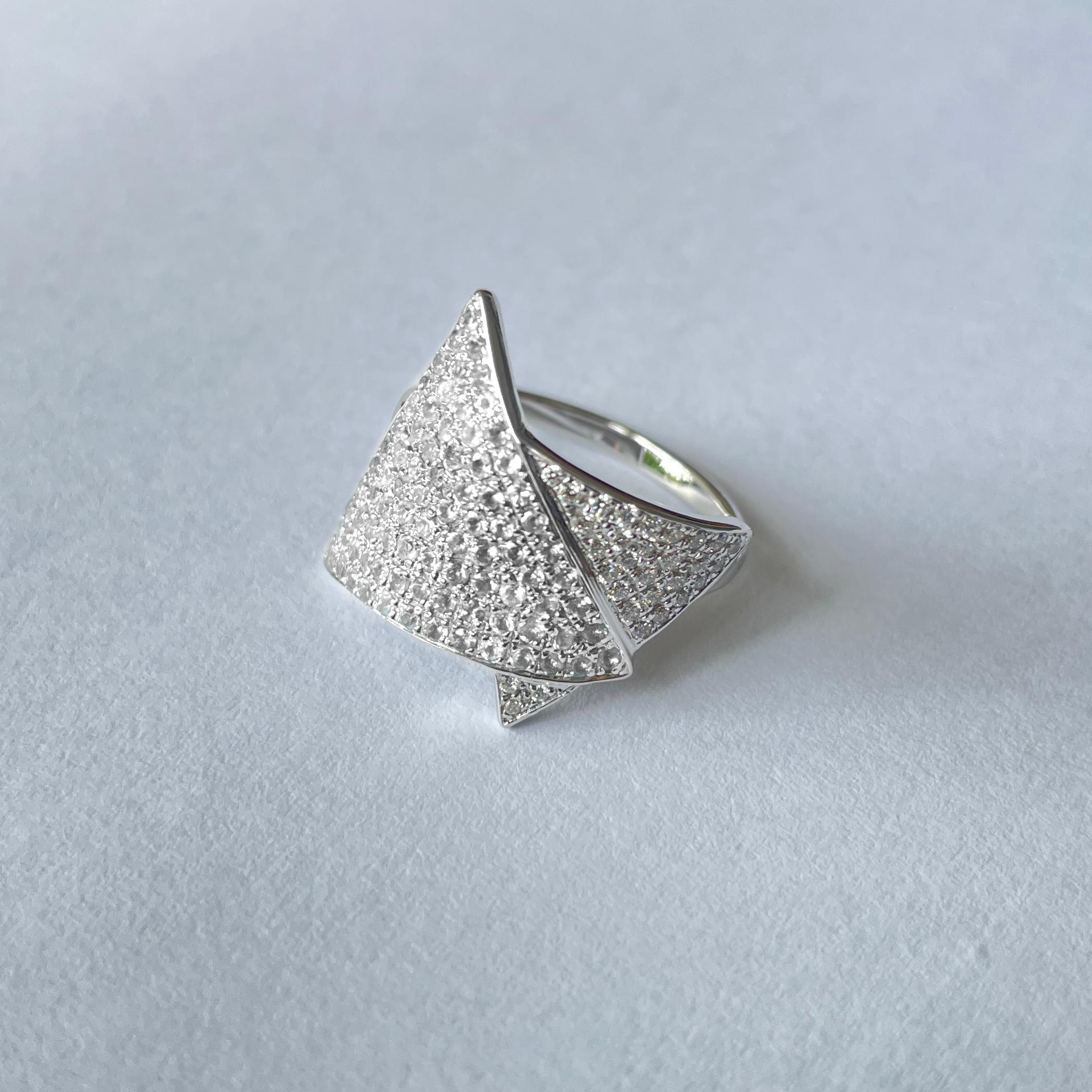For Sale:  Ralph Masri 1919 Triangular Diamond Ring 3