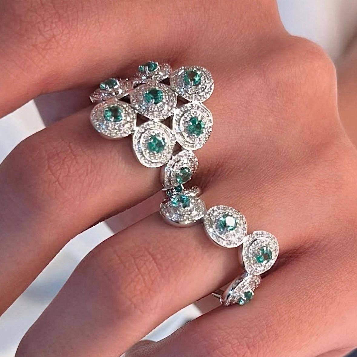 Im Angebot: Ralph Masri Andromeda Diamant-Smaragd-Ring () 3