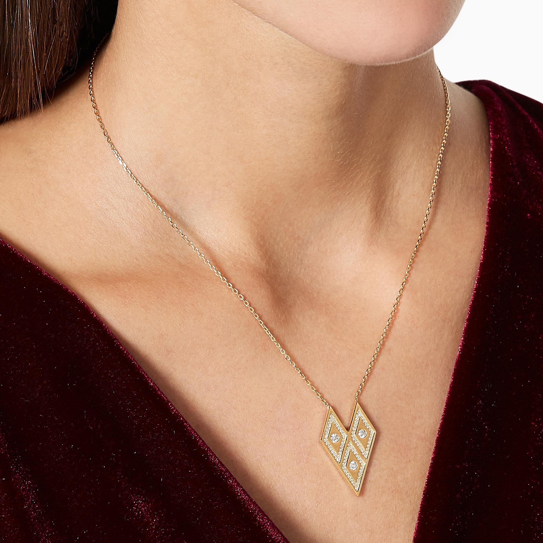 18kt yellow gold necklace with diamonds from Ralph Masri's Heliopolis collection, inspired by ancient Roman patterns and motifs.

Lobster clasp. Comes with several length options.

Available in yellow, rose or white gold.