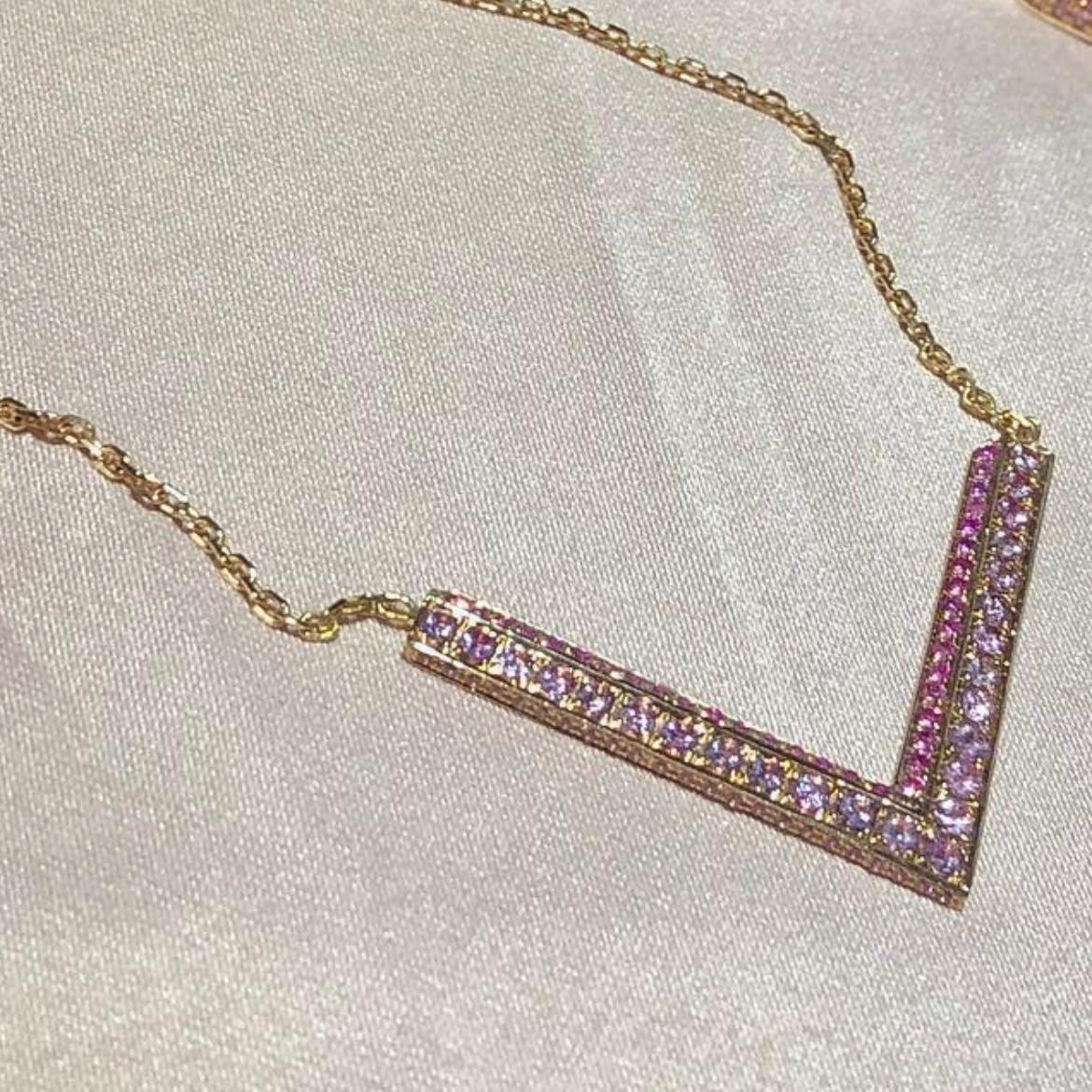 Ralph Masri Modernist Pink Sapphire Necklace In New Condition For Sale In Barcelona, Barcelona