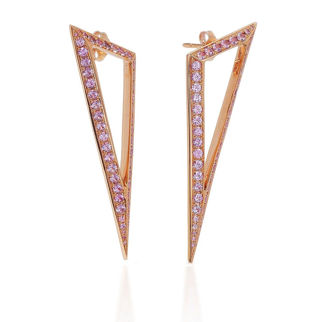 Modernista Orecchini con zaffiro rosa triangolari modernisti di Ralph Masri in vendita
