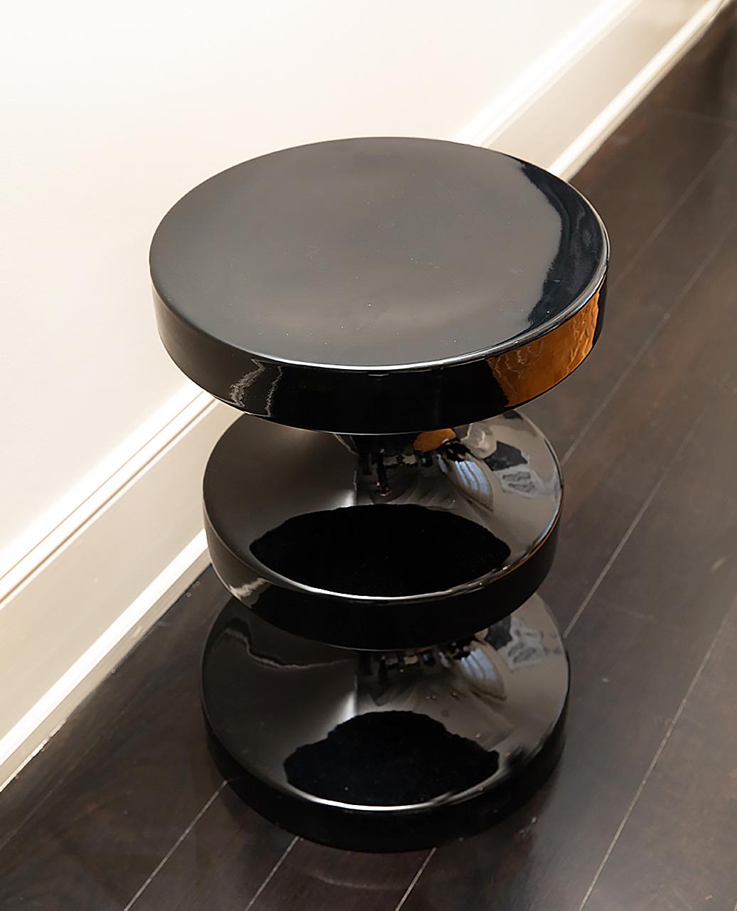 Français Ralph Pucci International India Mahdavi Tabouret d'évêque, table d'appoint en noir en vente