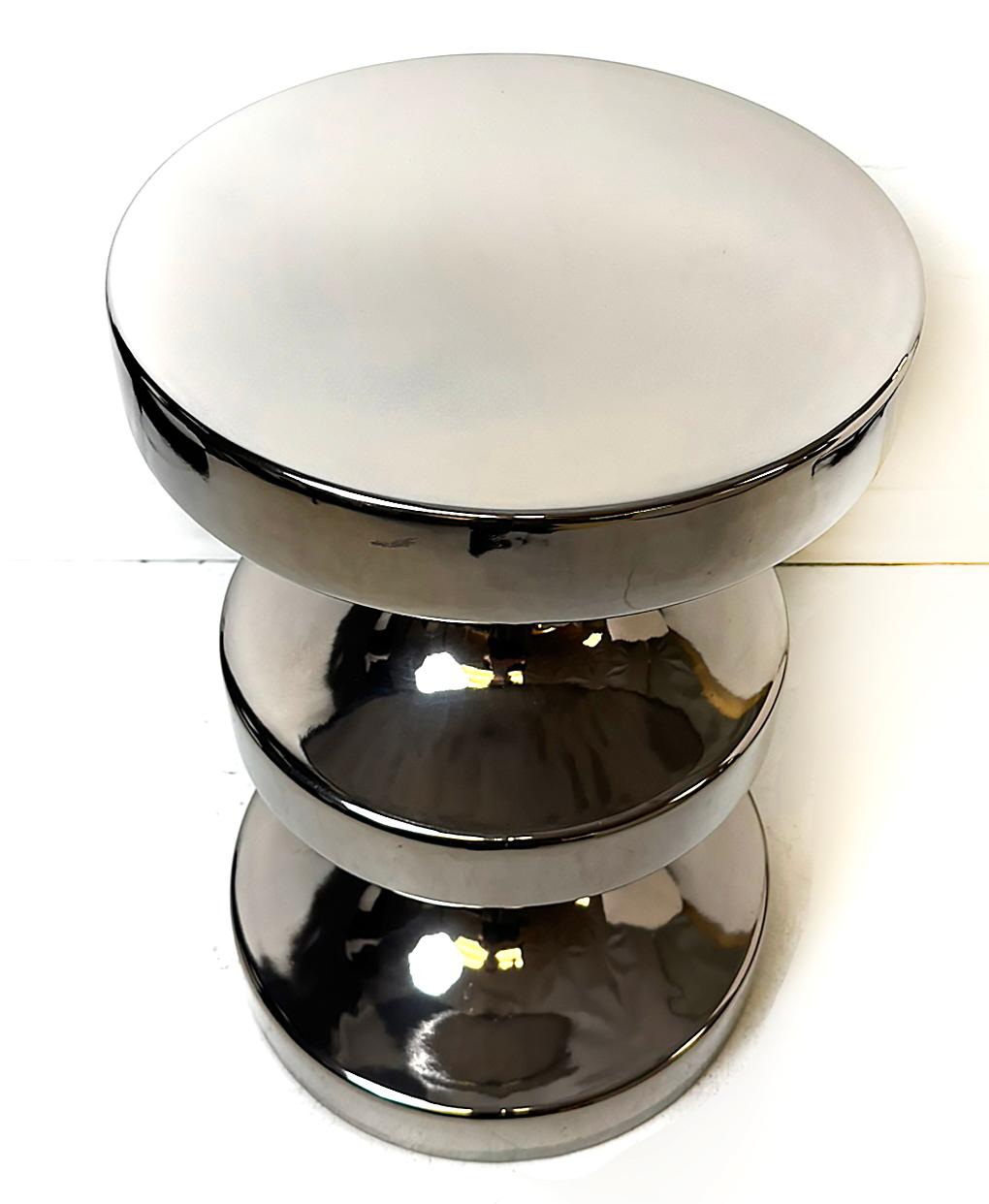 Vernissé Ralph Pucci International India Mahdavi Tabouret et table d'appoint en argent en vente