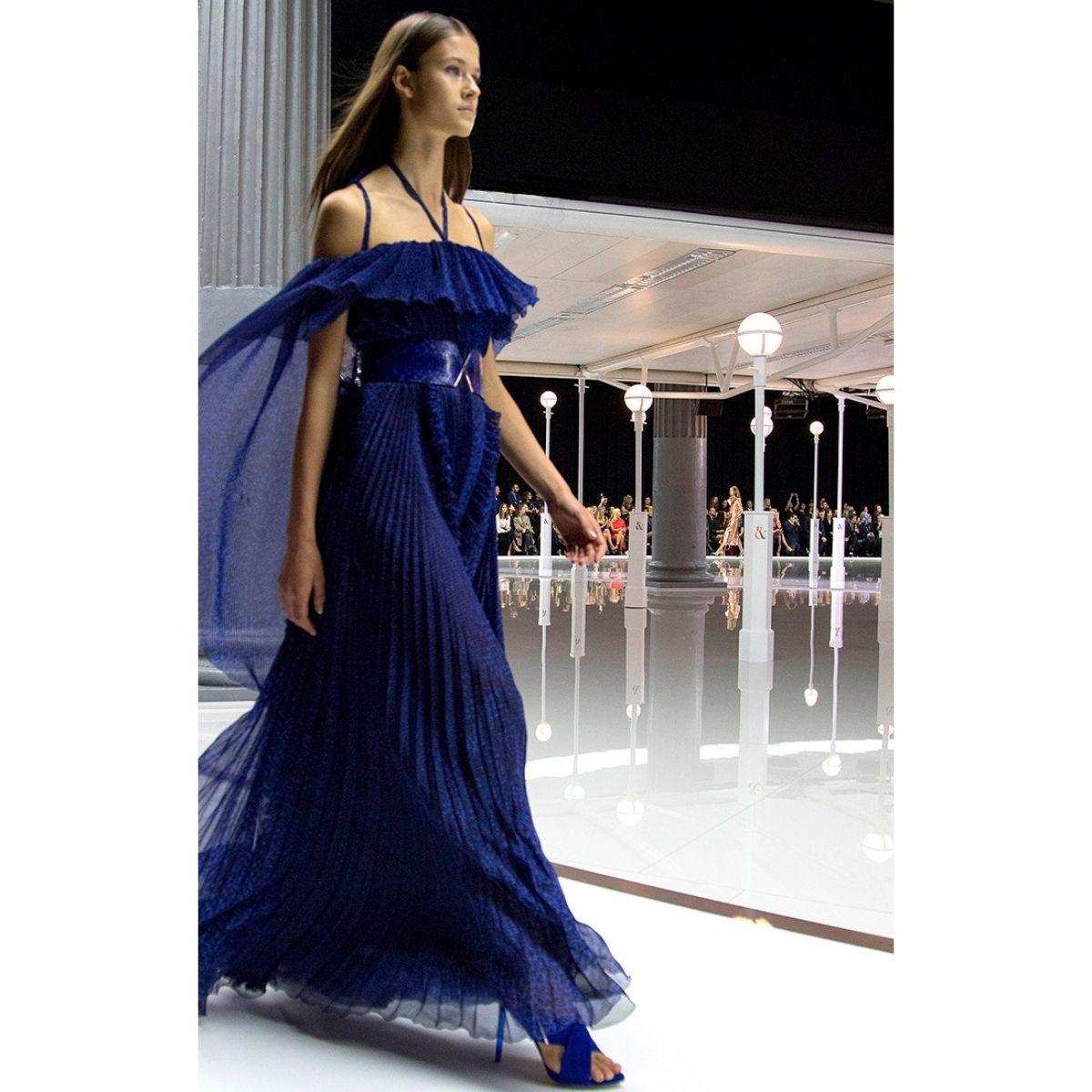 Ralph & Russo Blue Silk Ball Cape Gown In New Condition For Sale In Brossard, QC
