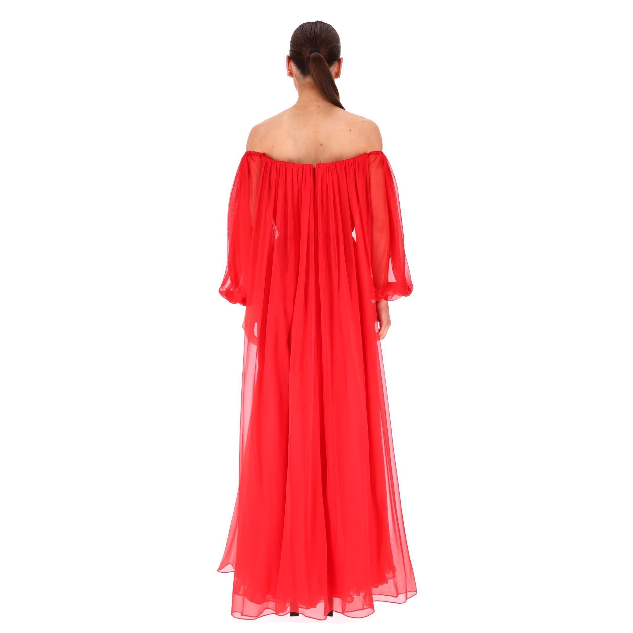 Ralph & Russo Silk Chiffon Off-The-Shoulder Cape Evening Dress/Gown In Good Condition For Sale In London, GB