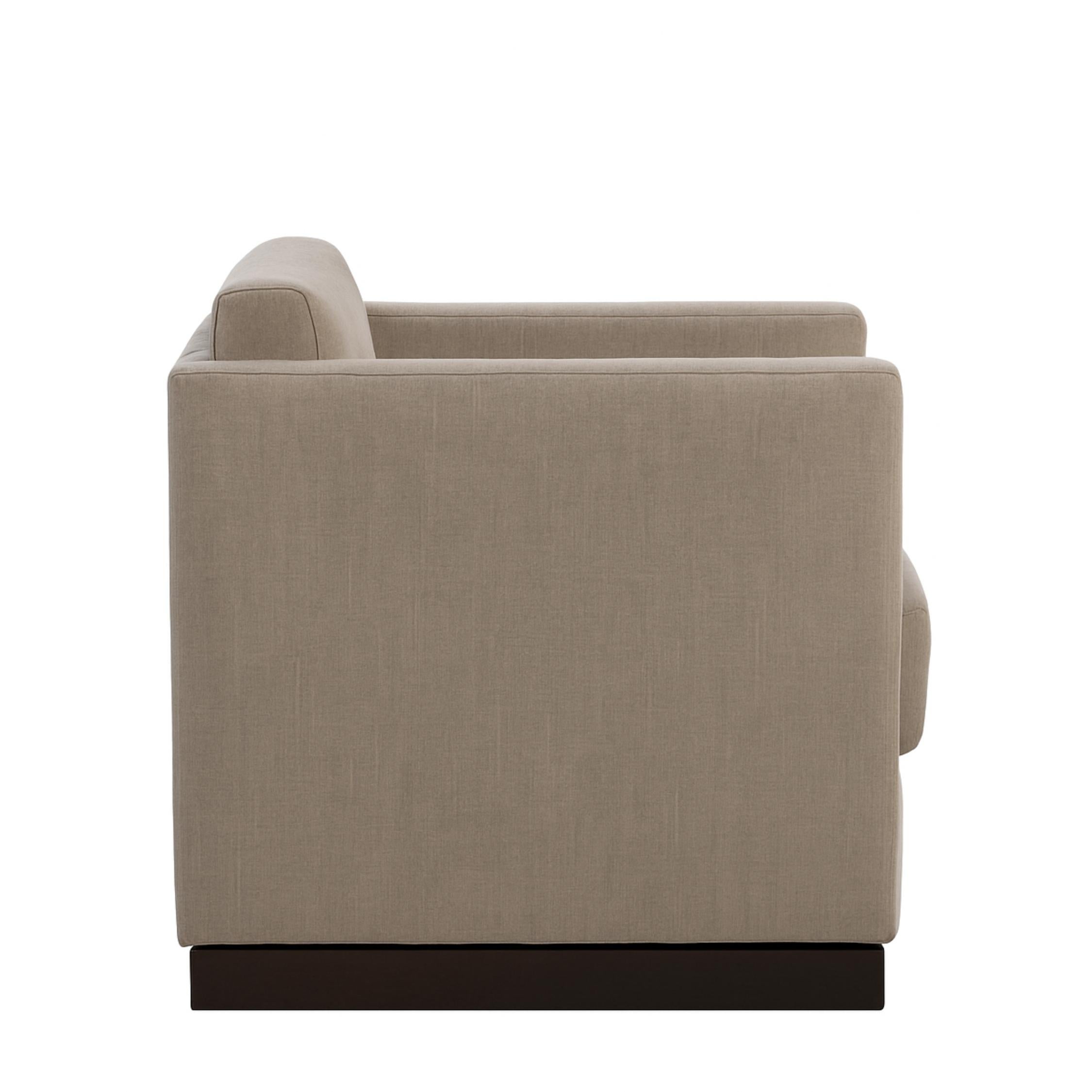 Contemporary Ralph Swivel Chair For Sale