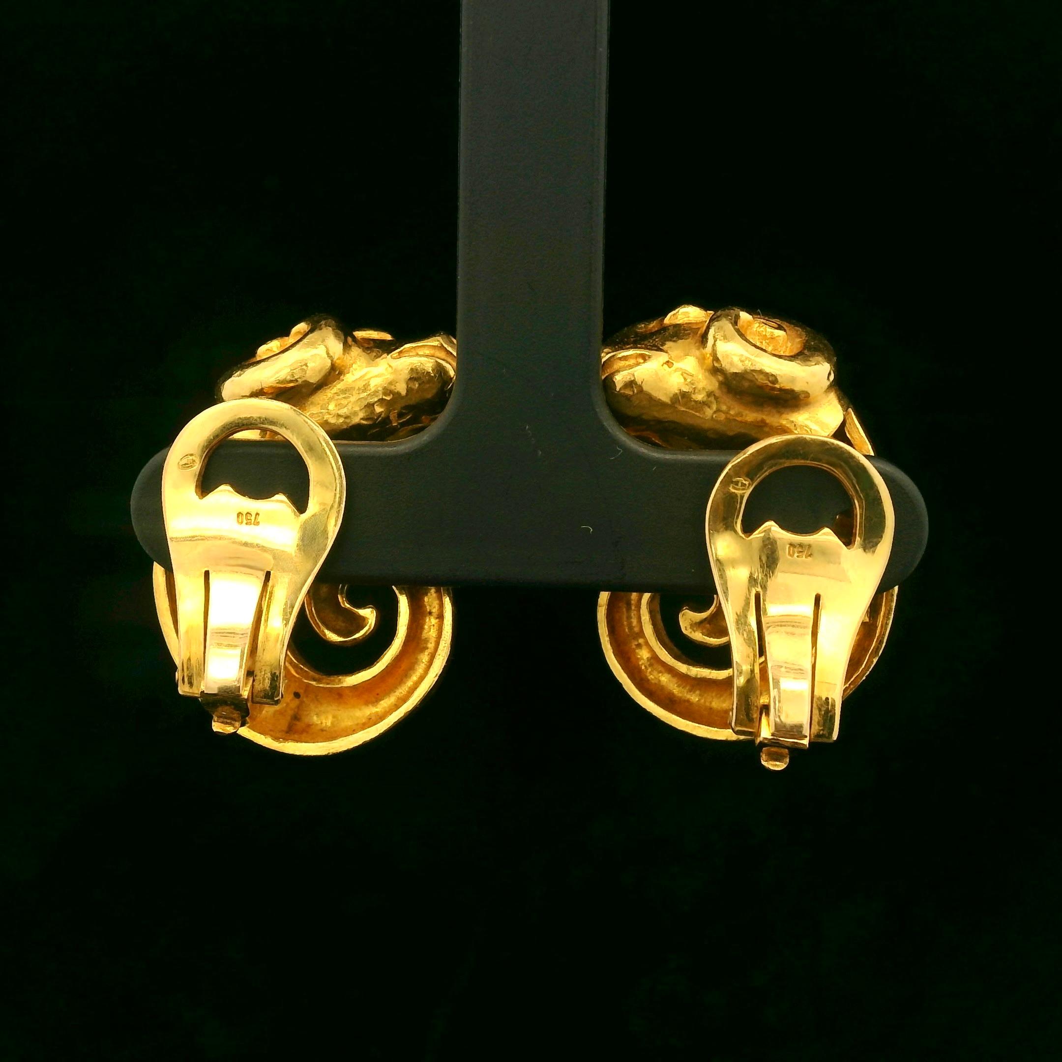 Women's or Men's Ram earrings signed Zolotas For Sale