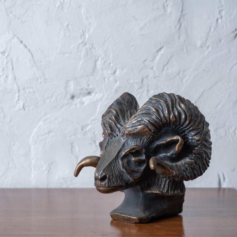 2 Ornements Anciens En Bronze Pour Meuble - Décor Bouc/bélier, Vintage