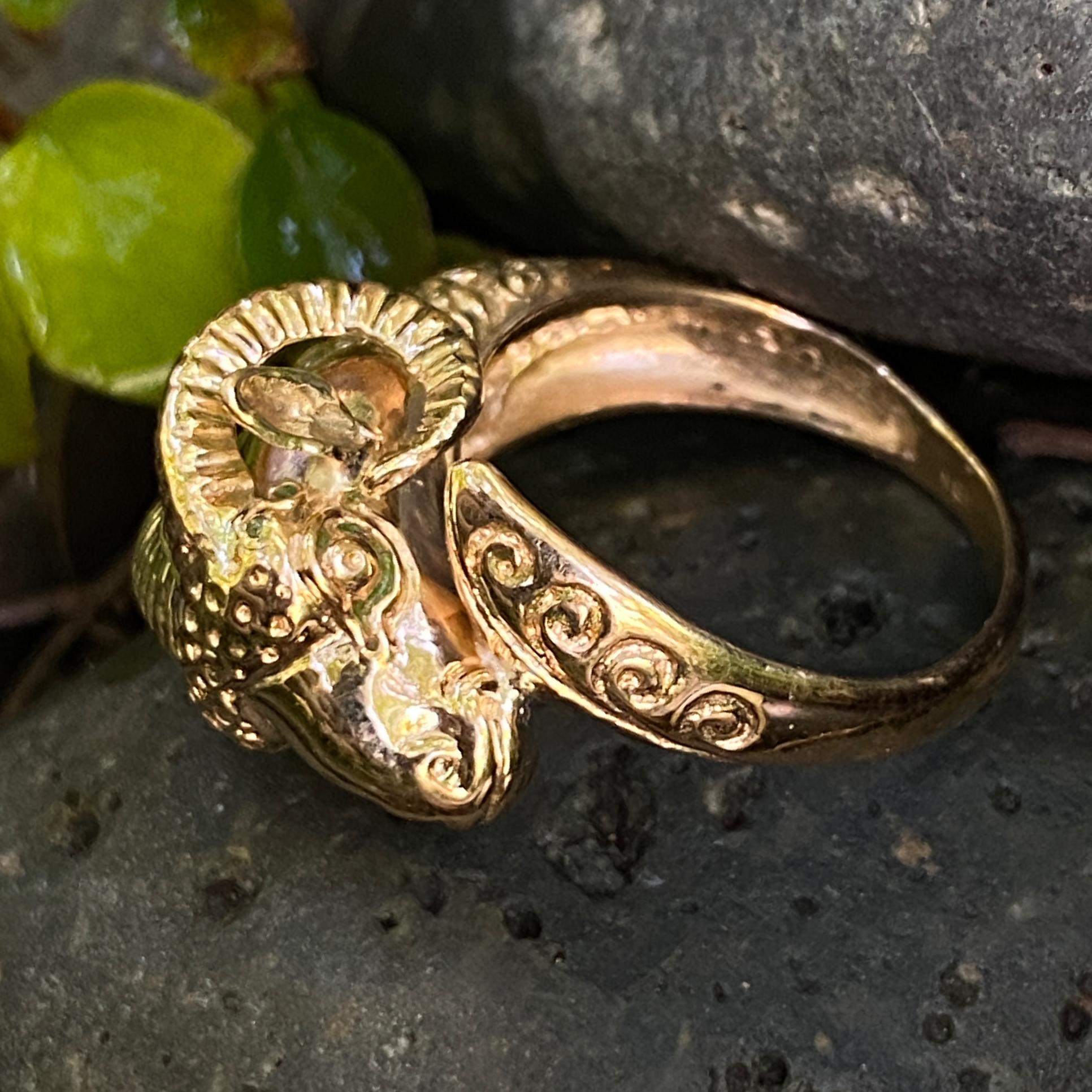 Ram or Aries Figural Bypass Ring in 18 Karat Yellow Gold 2