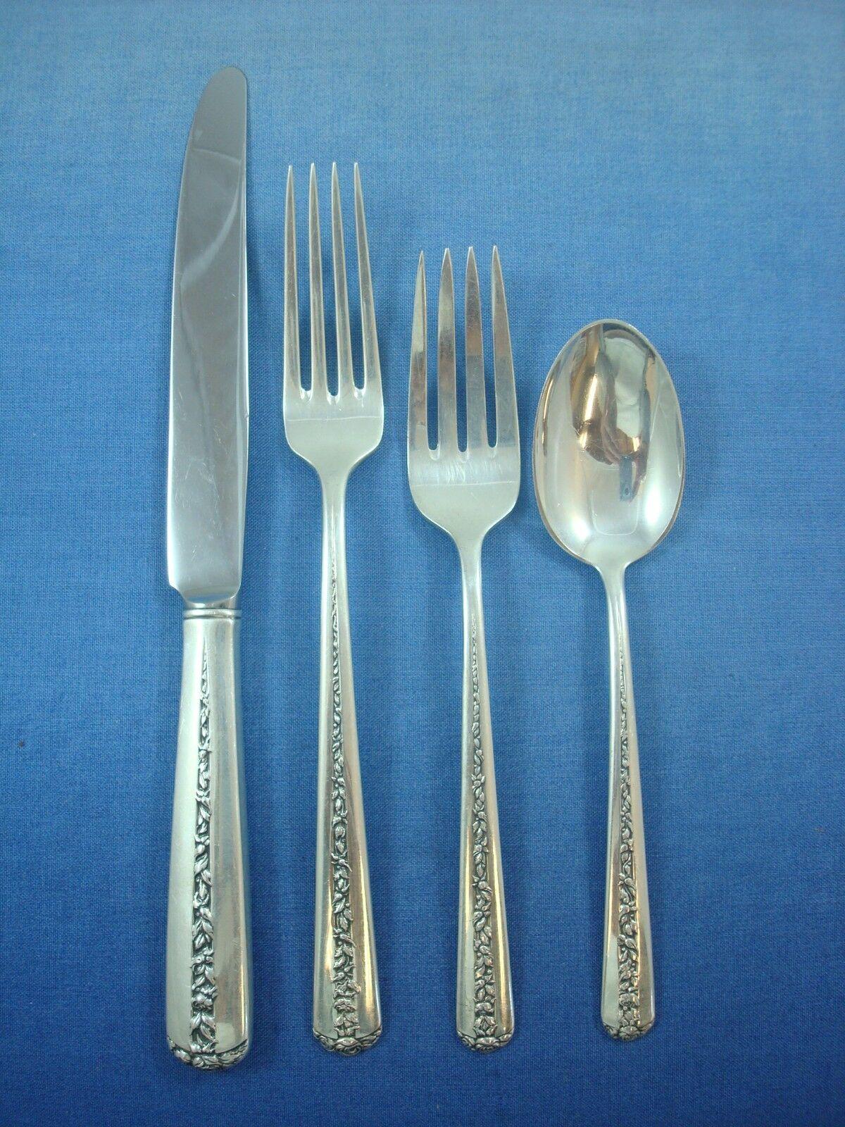 Service de couverts Rambler Rose by Towle en argent sterling pour 12 pièces 68 Pieces Excellent état - En vente à Big Bend, WI