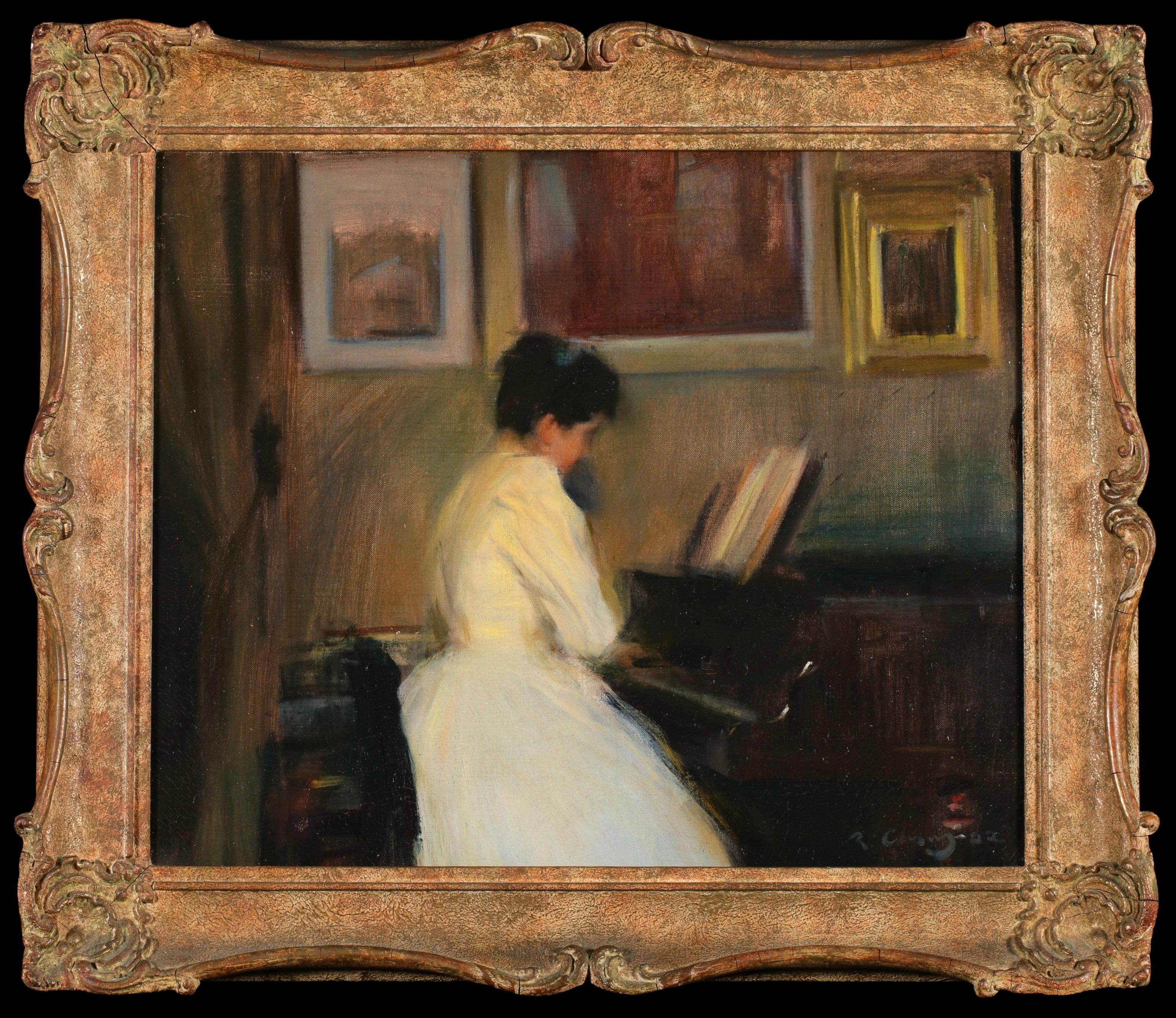 Signiert und datiert Öl auf Leinwand Figur in Interieur von spanischem modernistischen Maler Ramon Casas y Carbo. Das Werk zeigt eine Frau, die in einem schwach beleuchteten Raum an einem Klavier sitzt und von Notenblättern auf dem Notenpult