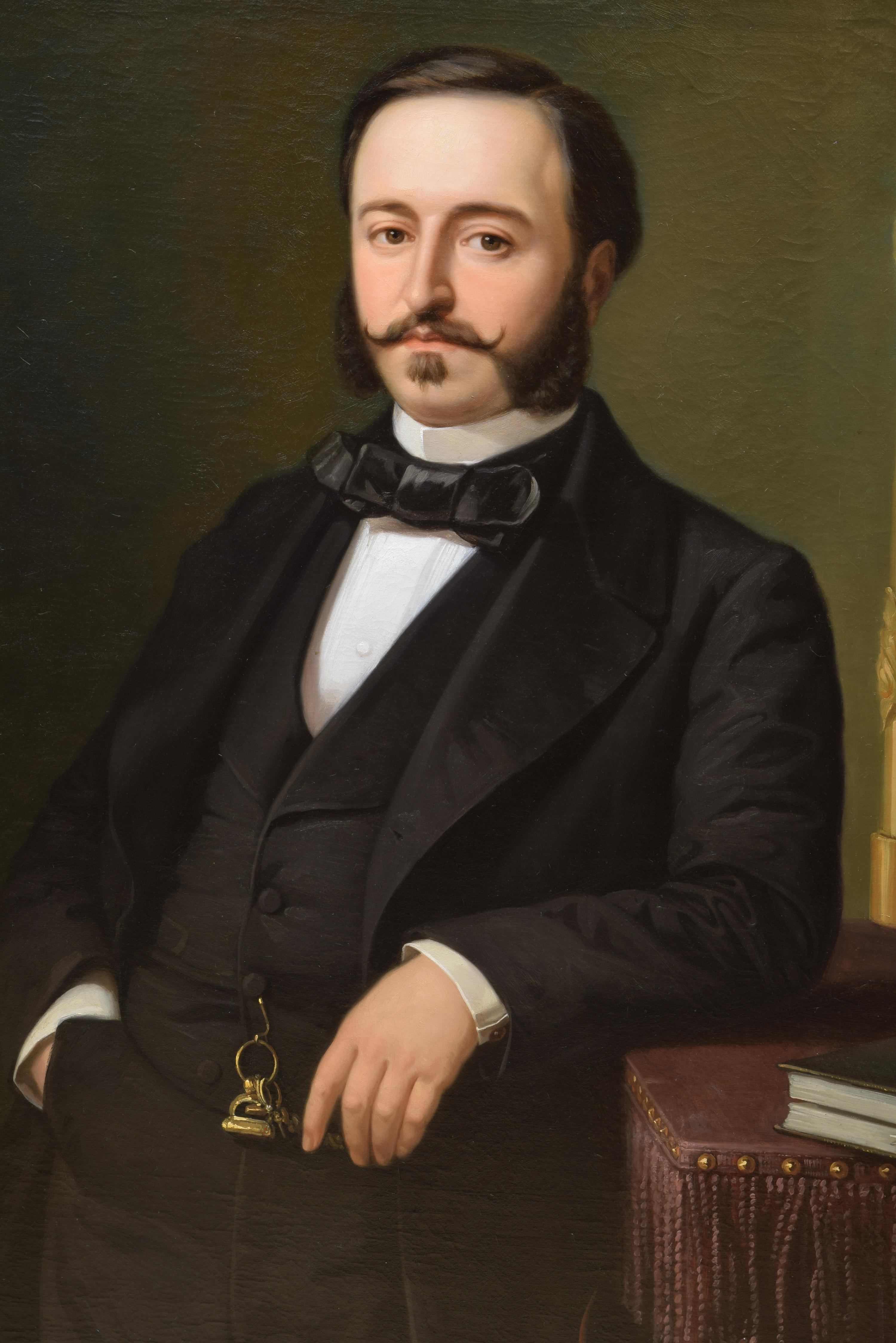 Ramón de Campoamor. Oil on canvas. Signed, dated and dedicated in the left zone. OJEDA Y SILES, Manuel (Seville, 1835-1904), 1857.
Male portrait showing the character in an interior, with a comfortable velvet dress and part of a large mirror to the