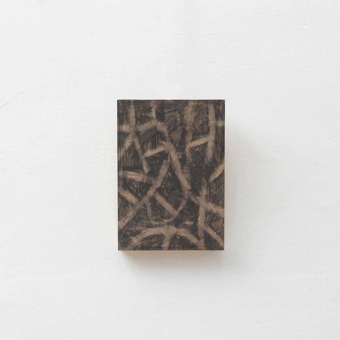 Obra contemporánea del artista Ramon dels Horts.

En buen estado original, con pequeños desgastes propios de la edad y el uso, conservando una hermosa pátina.

Material:
Madera

Dimensiones:
P4 cm x An 19 cm x Al 27 cm.