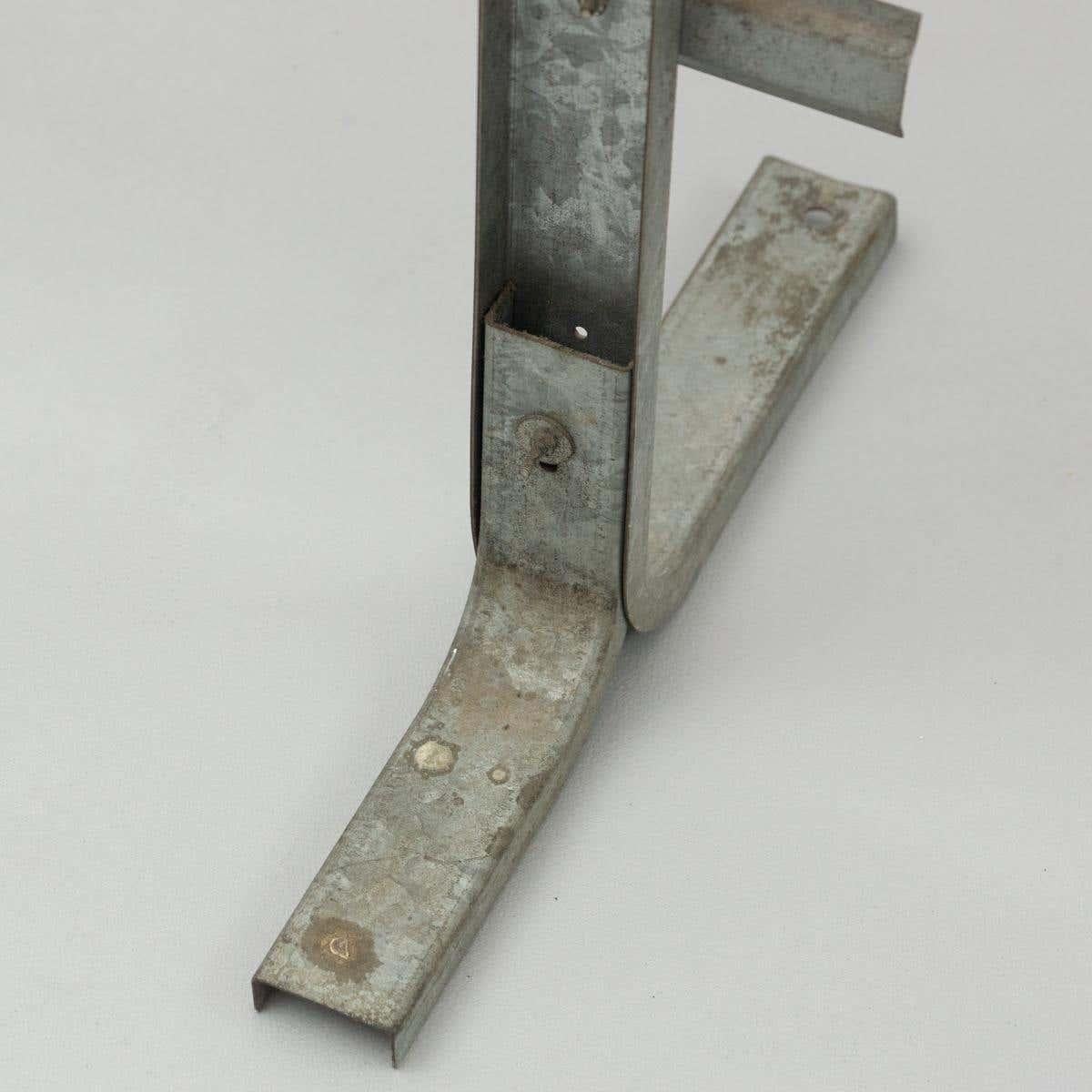 Ramon Horts Zeitgenössische abstrakte minimalistische Skulptur aus Metall im Angebot 8