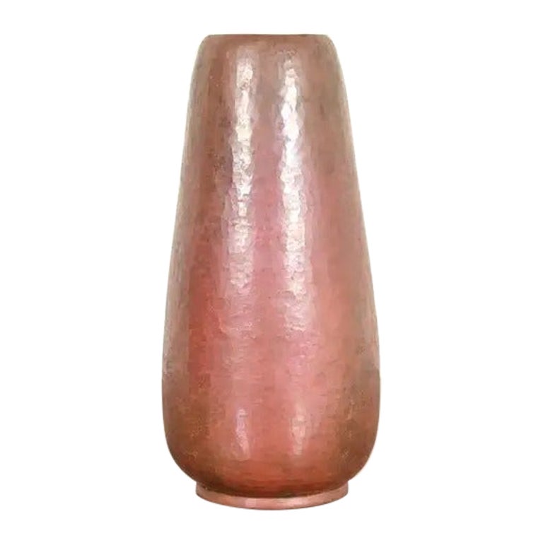 Ramon Ramirez Jarrón de cobre martillado Arts & Crafts