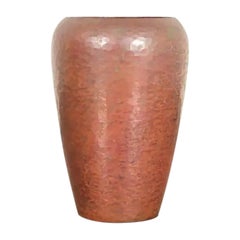 Ramon Ramirez Jarrón de cobre martillado Arts & Crafts
