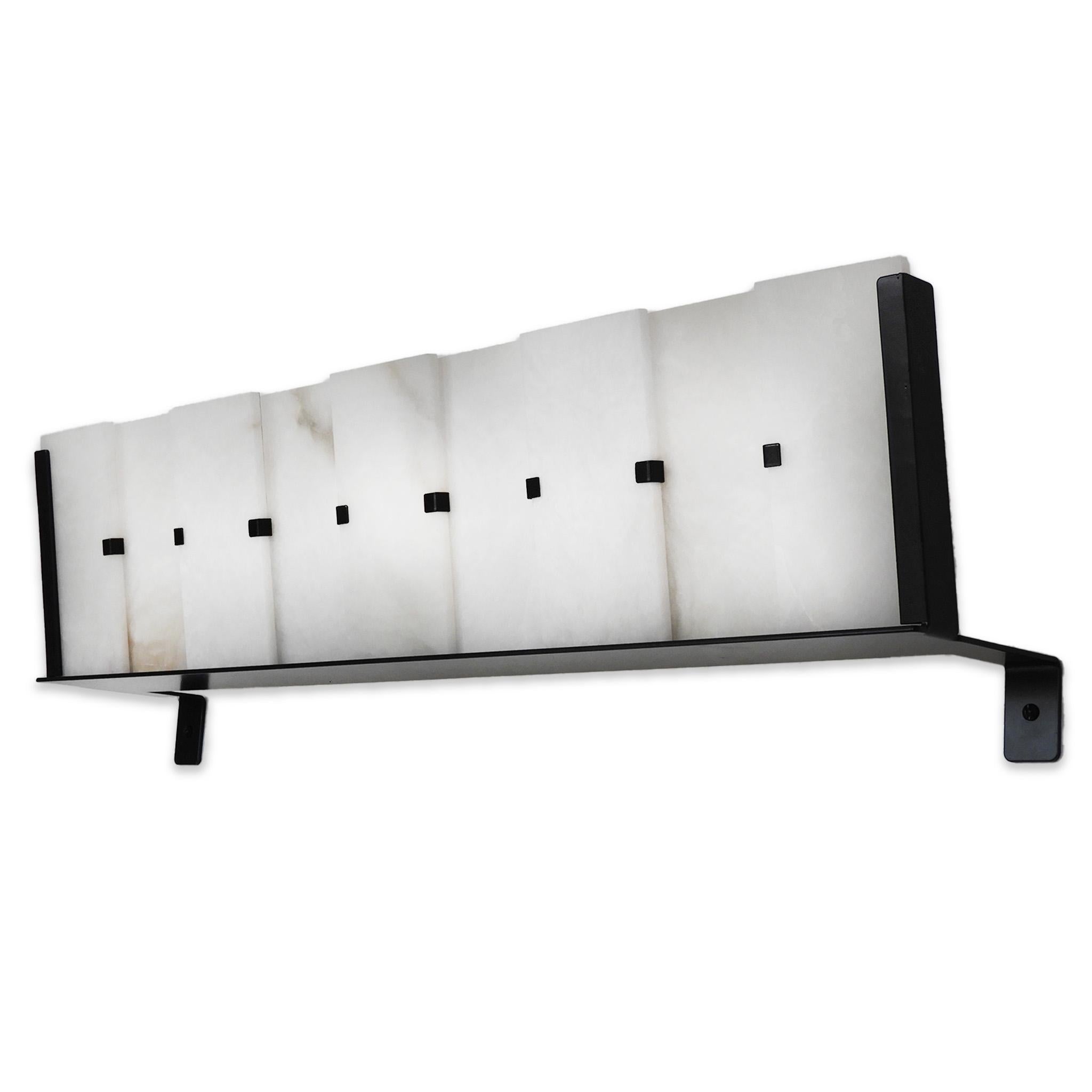 'Ramp' Alabaster Wall Lamp in the Manner of Pierre Chareau en venta 1