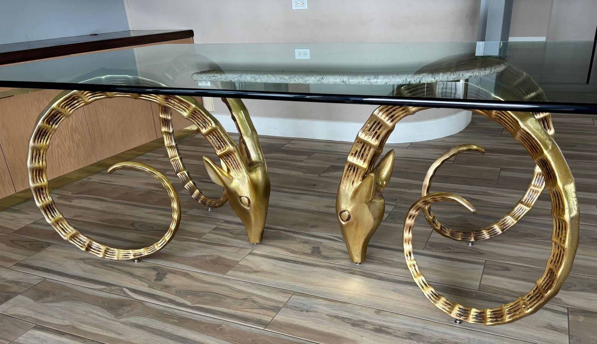 Table de salle à manger en ibex à tête de bélier Hollywood Regency Glam 1970 en vente 7