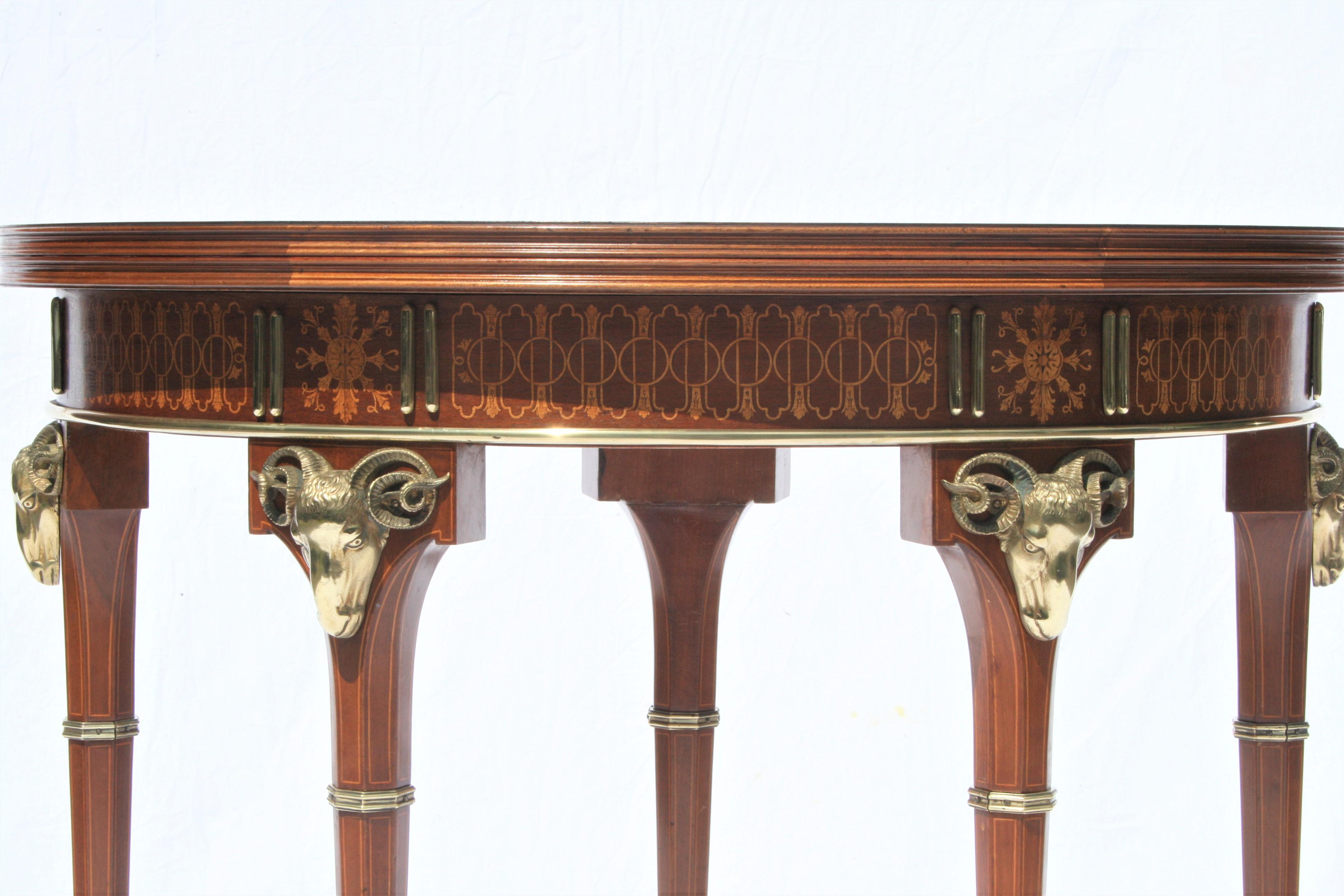 Super quality Italian card table in mahogany and other inlays, in great condition.