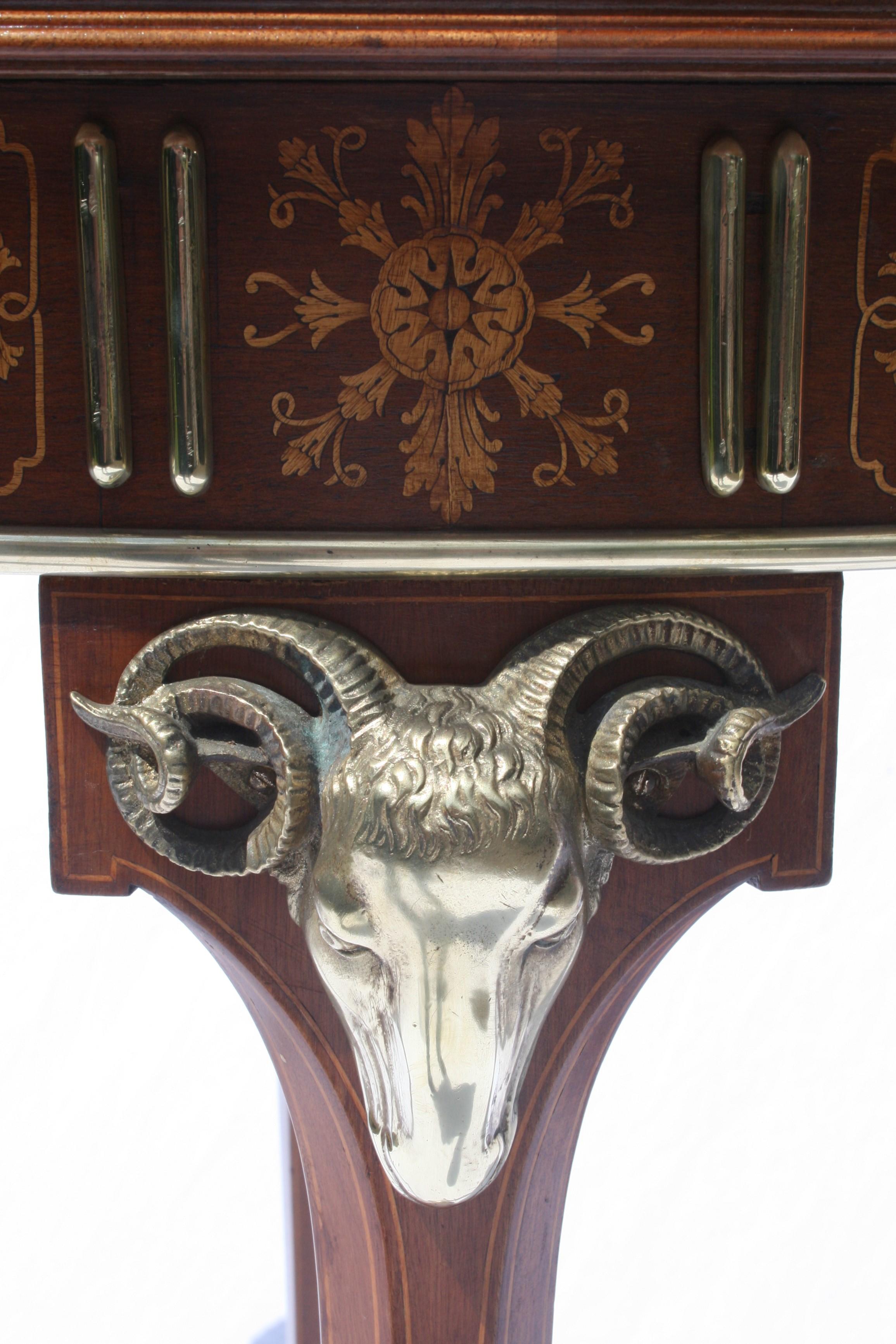Rams Head Mounted Card Table In Excellent Condition In Chulmleigh, Devon