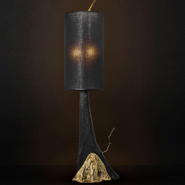 Ramum - Lámpara de mesa de latón y madera con diseño orgánico Hecho a mano en venta