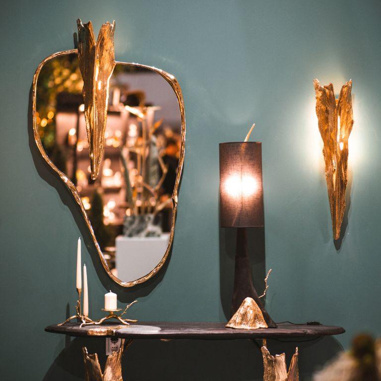 Ramum - Lámpara de mesa de latón y madera con diseño orgánico en Nuevo estado para la venta en Porto, PT