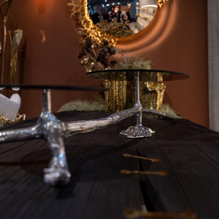 Hand-Crafted Ramum II - Metal Cake Stand with organic Design and Polish Finish For Sale