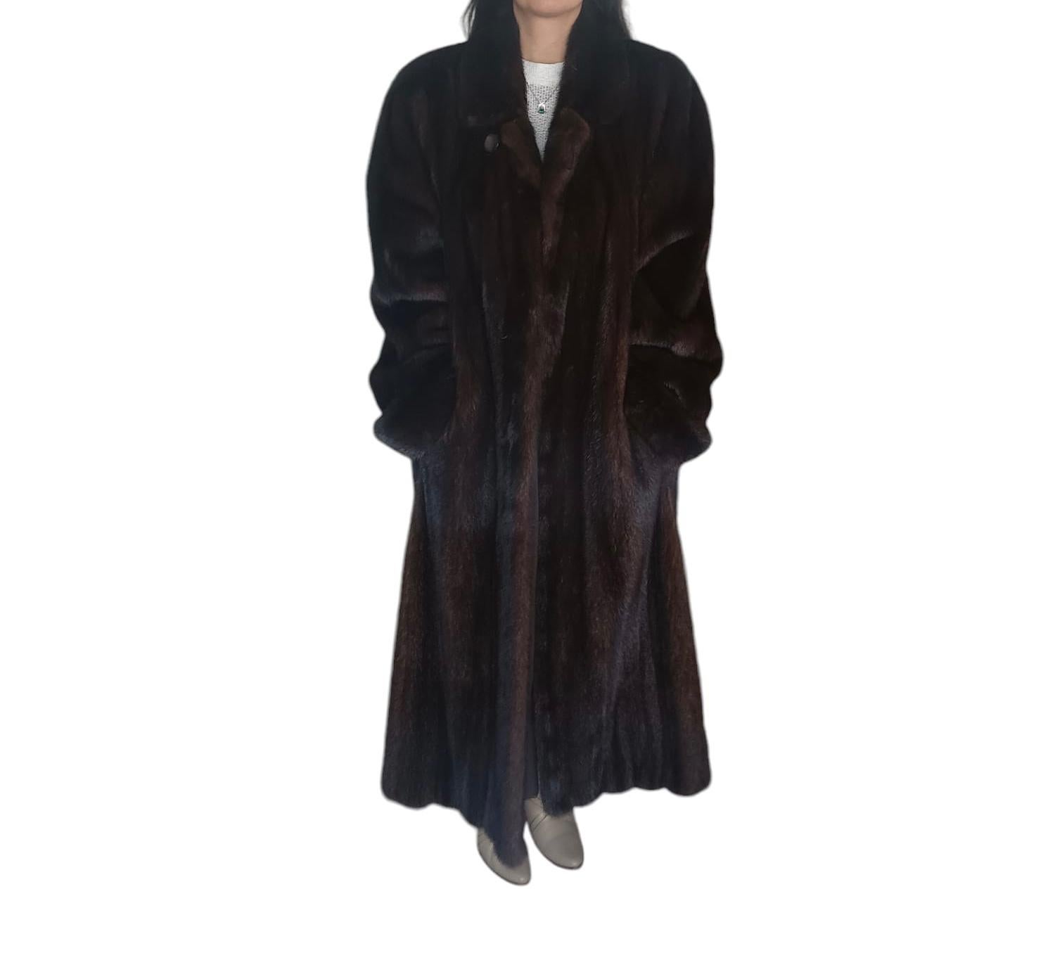 Brand new Ranch Mink Fur Full Length Coat (Size 14 - L) For Sale 5