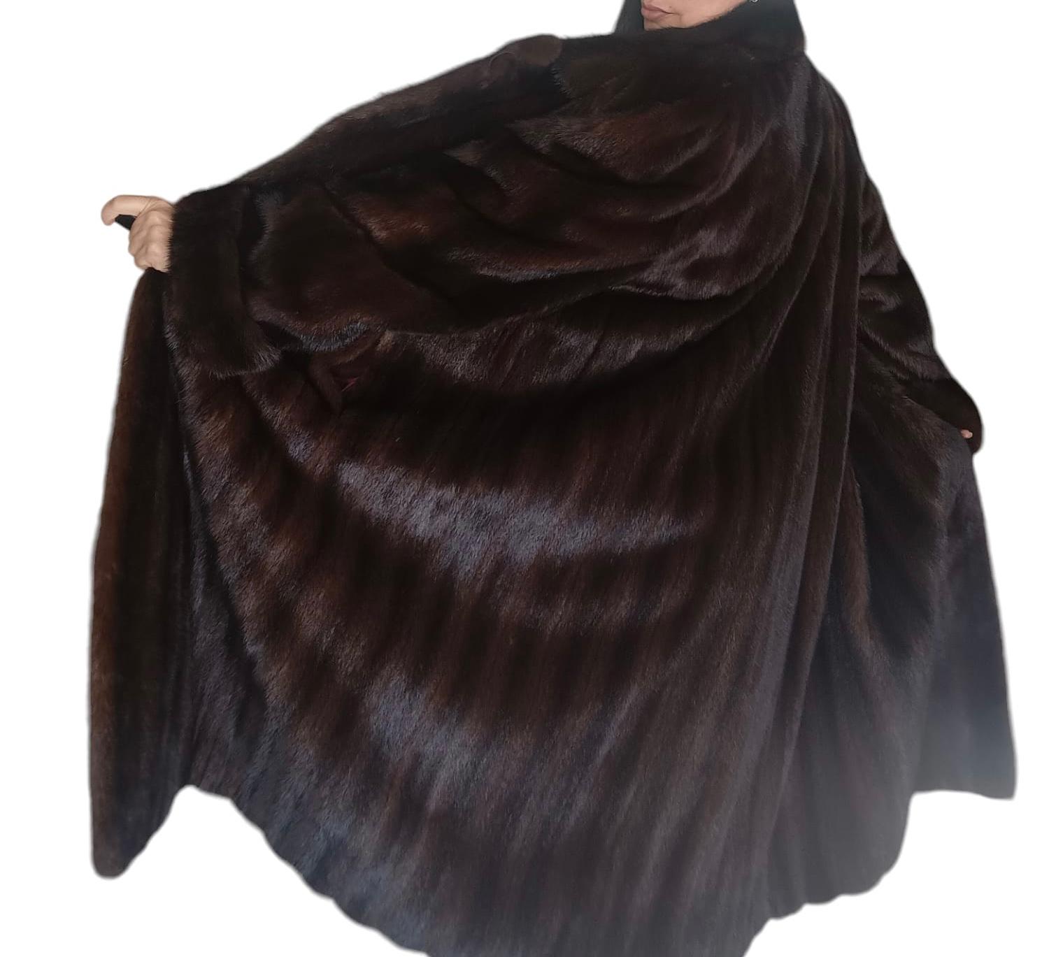 Brand new Ranch Mink Fur Full Length Coat (Size 14 - L) For Sale 8