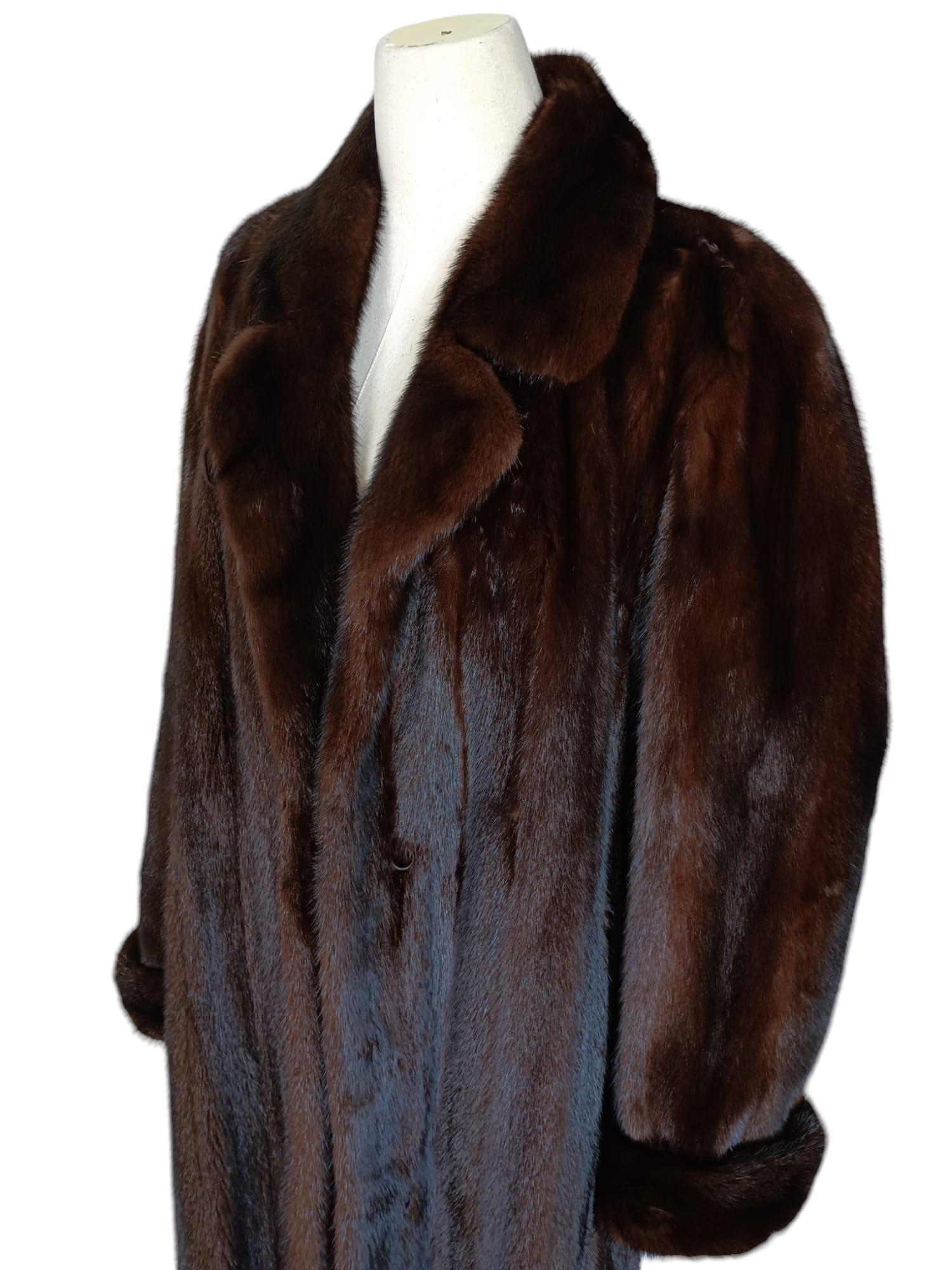Black Brand new Ranch Mink Fur Full Length Coat (Size 14 - L) For Sale