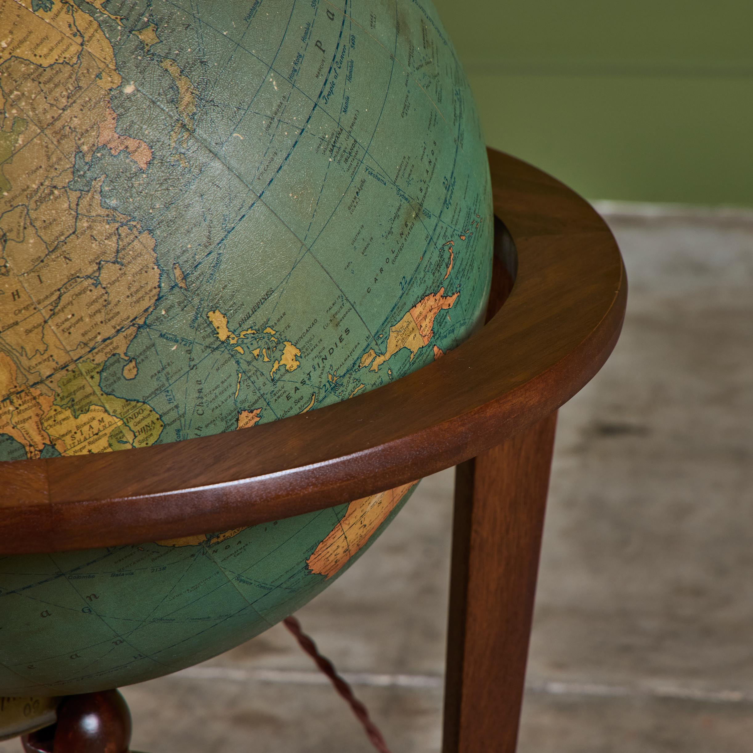 Globo terráqueo iluminado Rand McNally con soporte de Edward Wormley en venta 3