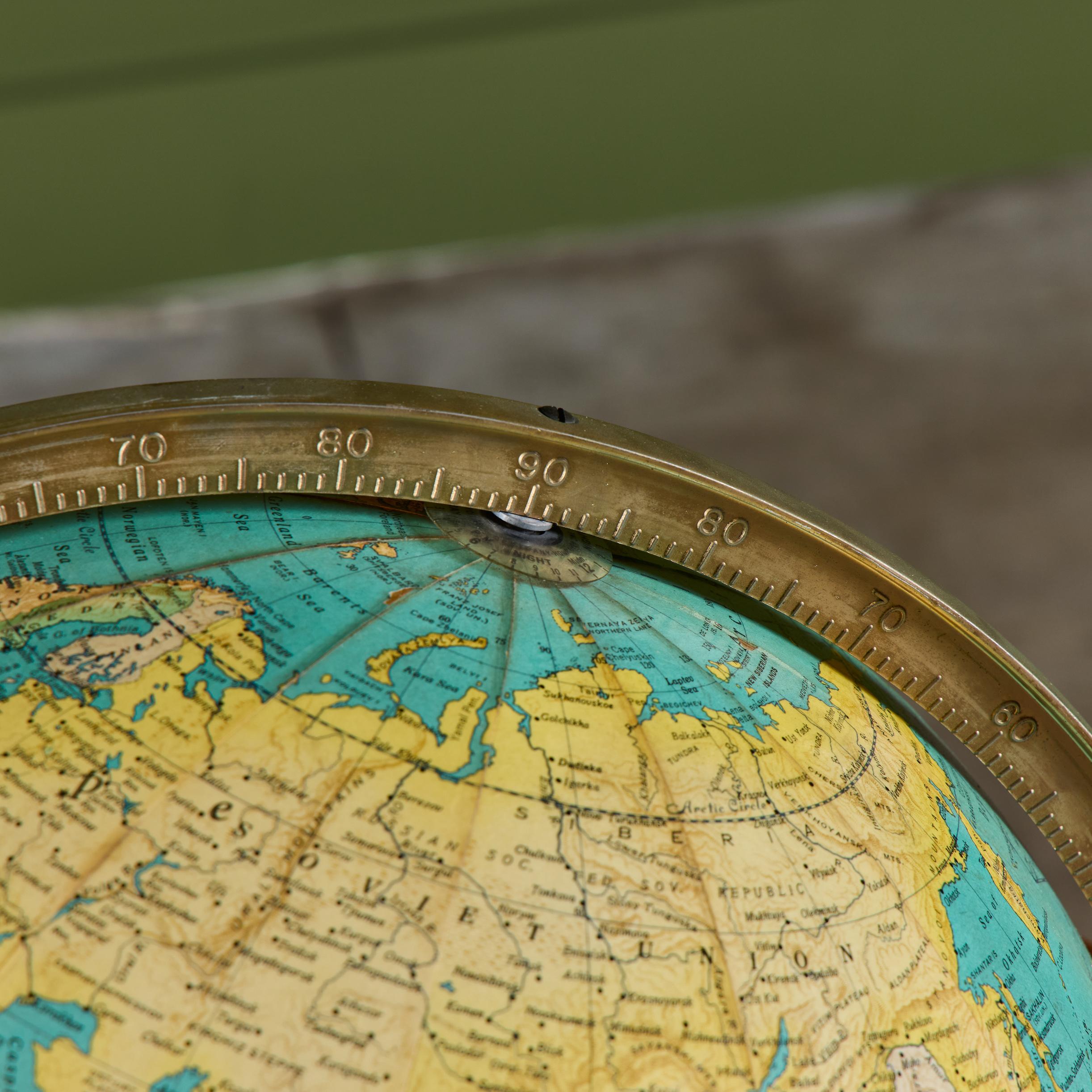 Rand McNally Illuminated Globe with Stand by Edward Wormley For Sale 4
